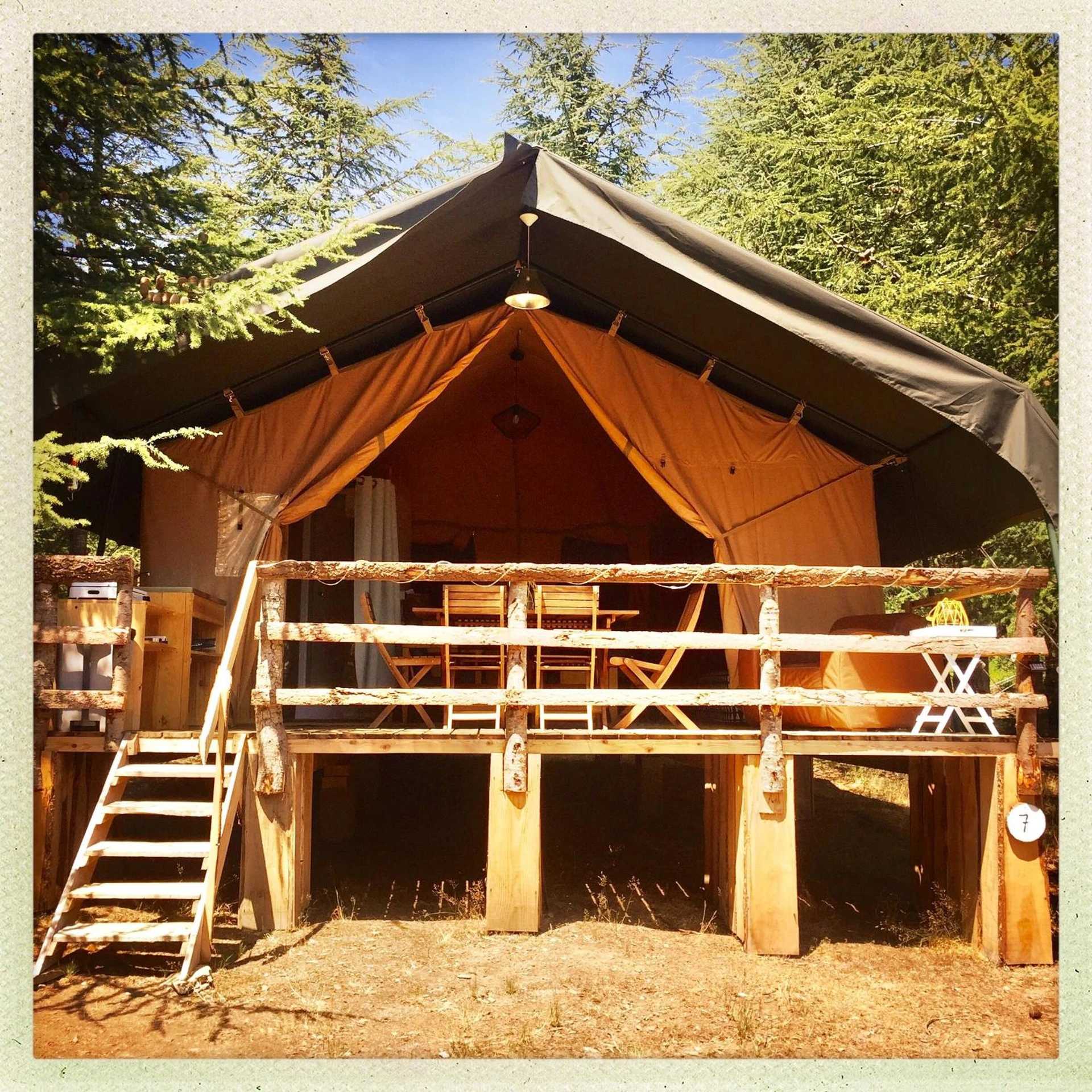Magnifique chambre pour un séminaire d'entreprise à Domaine de la Vitarelle Glamping - Villanière