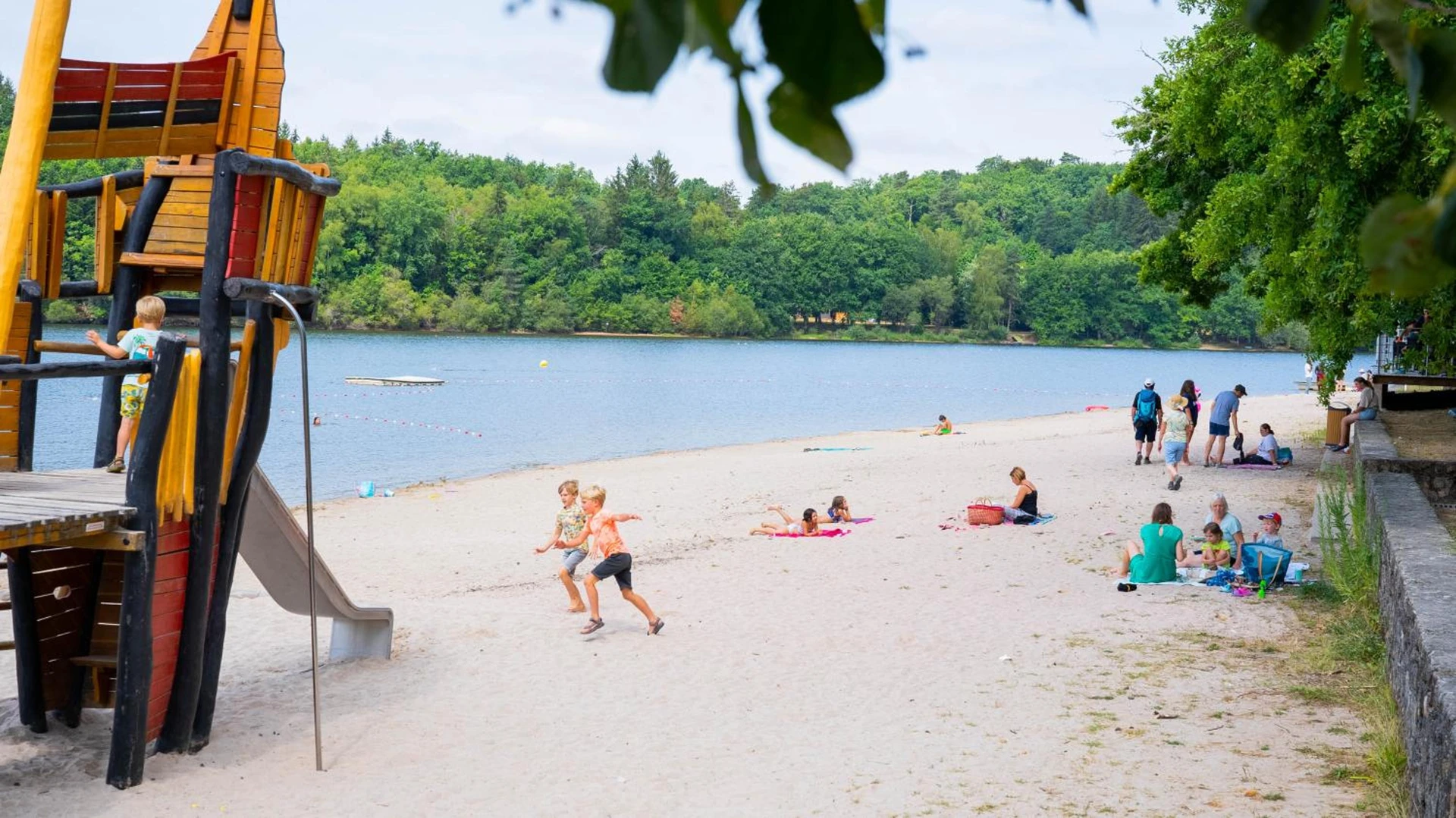 Salle de séminaire à Camping du Lac - Organiser un événement professionnel à Marcillac-la-Croisille
