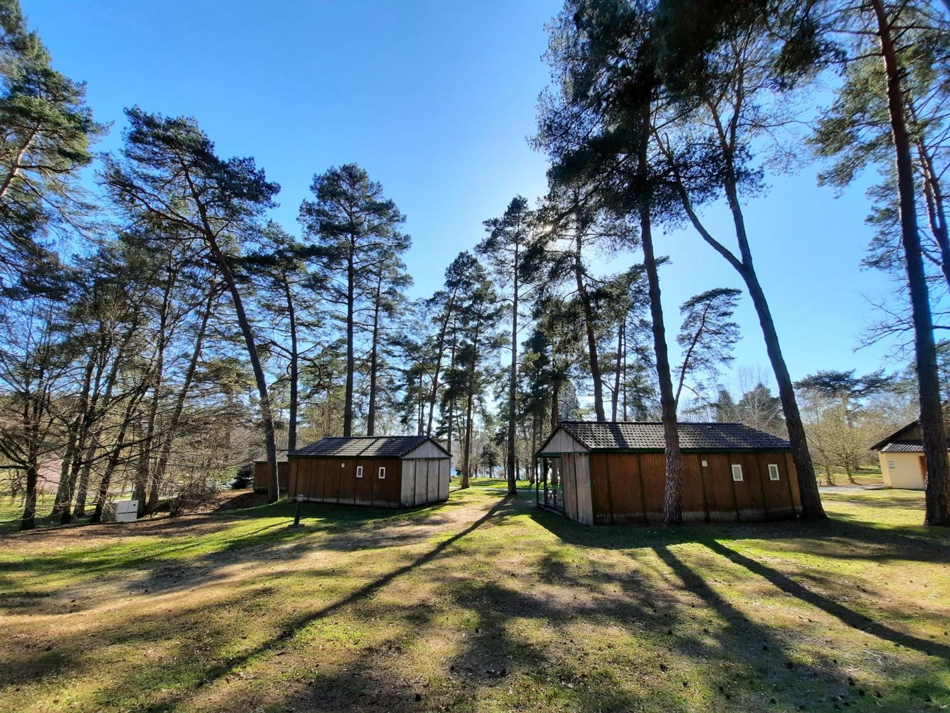 Ambiance de travail pour séminaire d'entreprise à Camping du Lac - Marcillac-la-Croisille