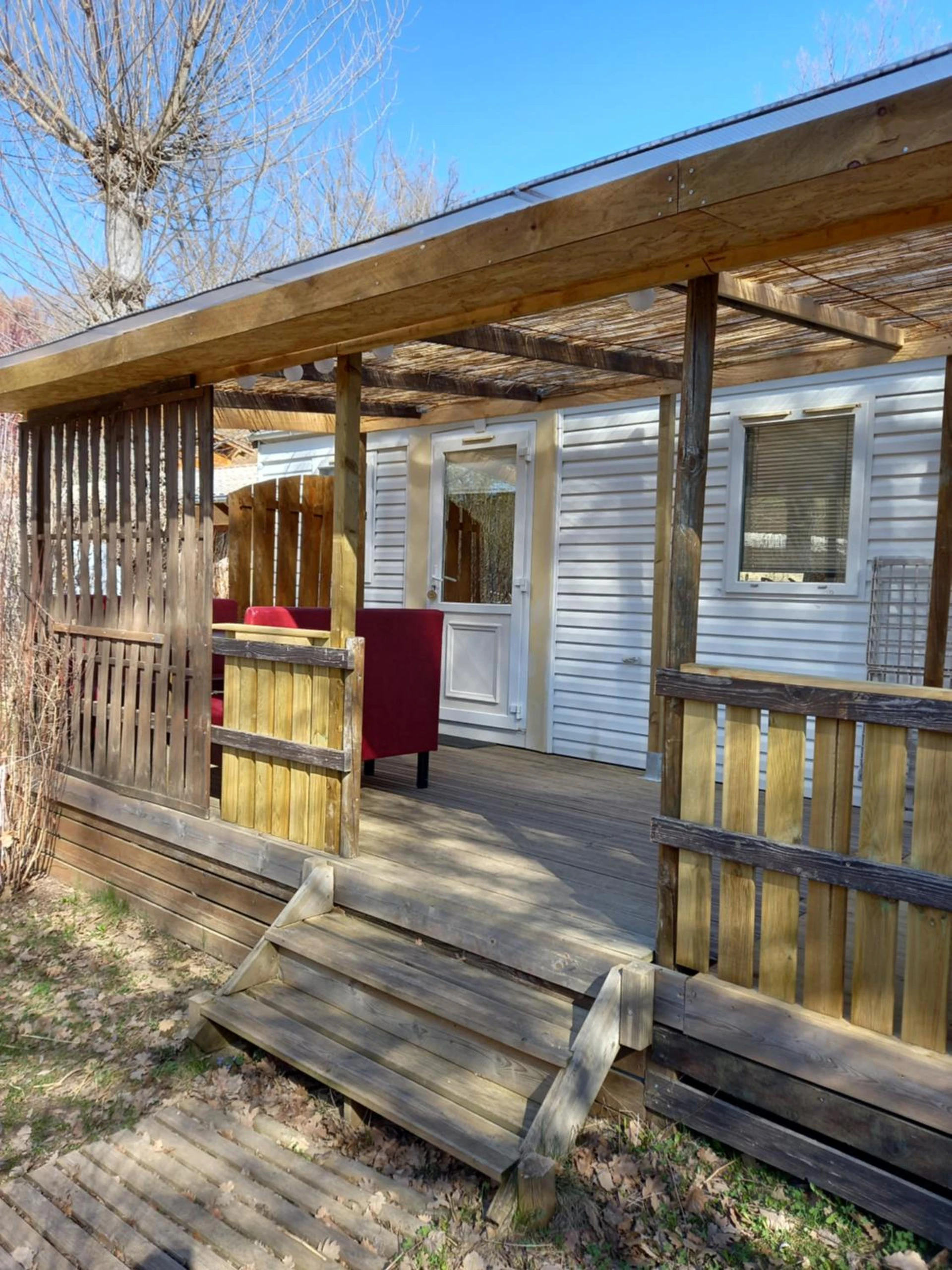 Lieu convivial pour un séminaire d'entreprise à Camping du Moulin de Thoard - Thoard - En savoir plus 