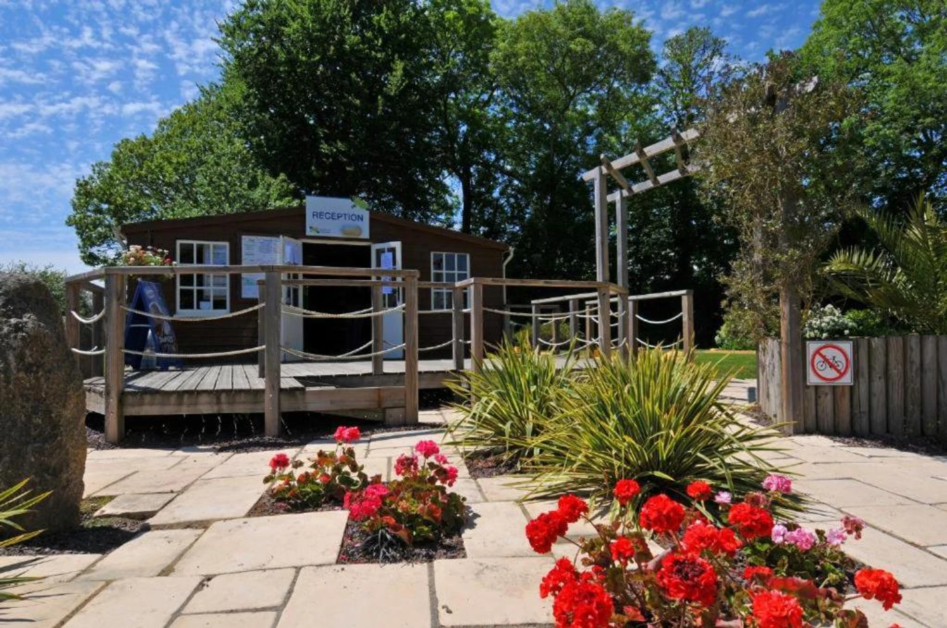 Organiser un séminaire d'entreprise : Mobil Home XXL 4 chambres - Camping du Quinquis à clohars-carnoet