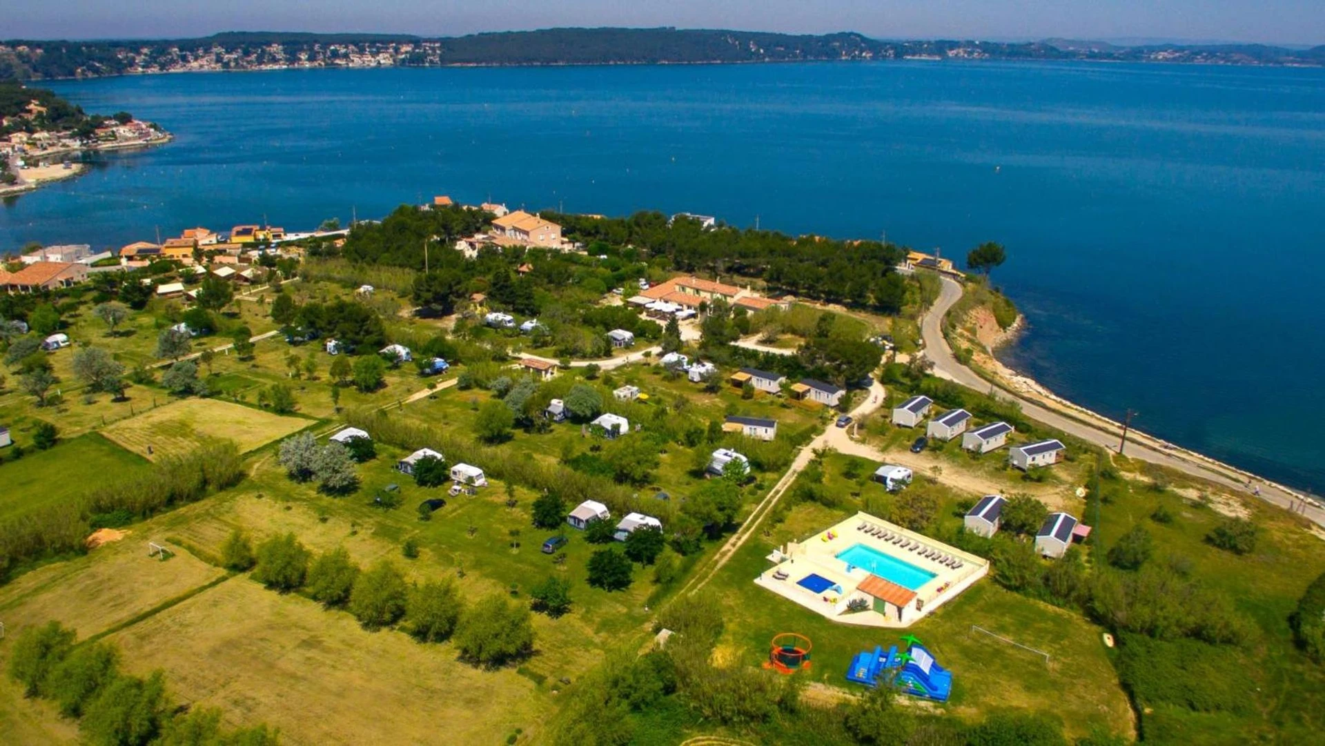 Salle de séminaire à Camping Tikayan Félix de la Bastide - Organiser un événement professionnel à Saint-Mitre-les-Remparts