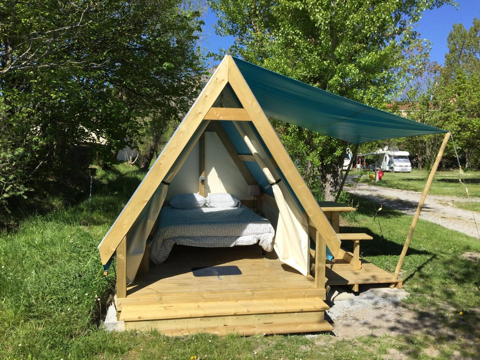 Chambre disponible pour un séminaire d'entreprise à Camping Frédéric Mistral - Castellane