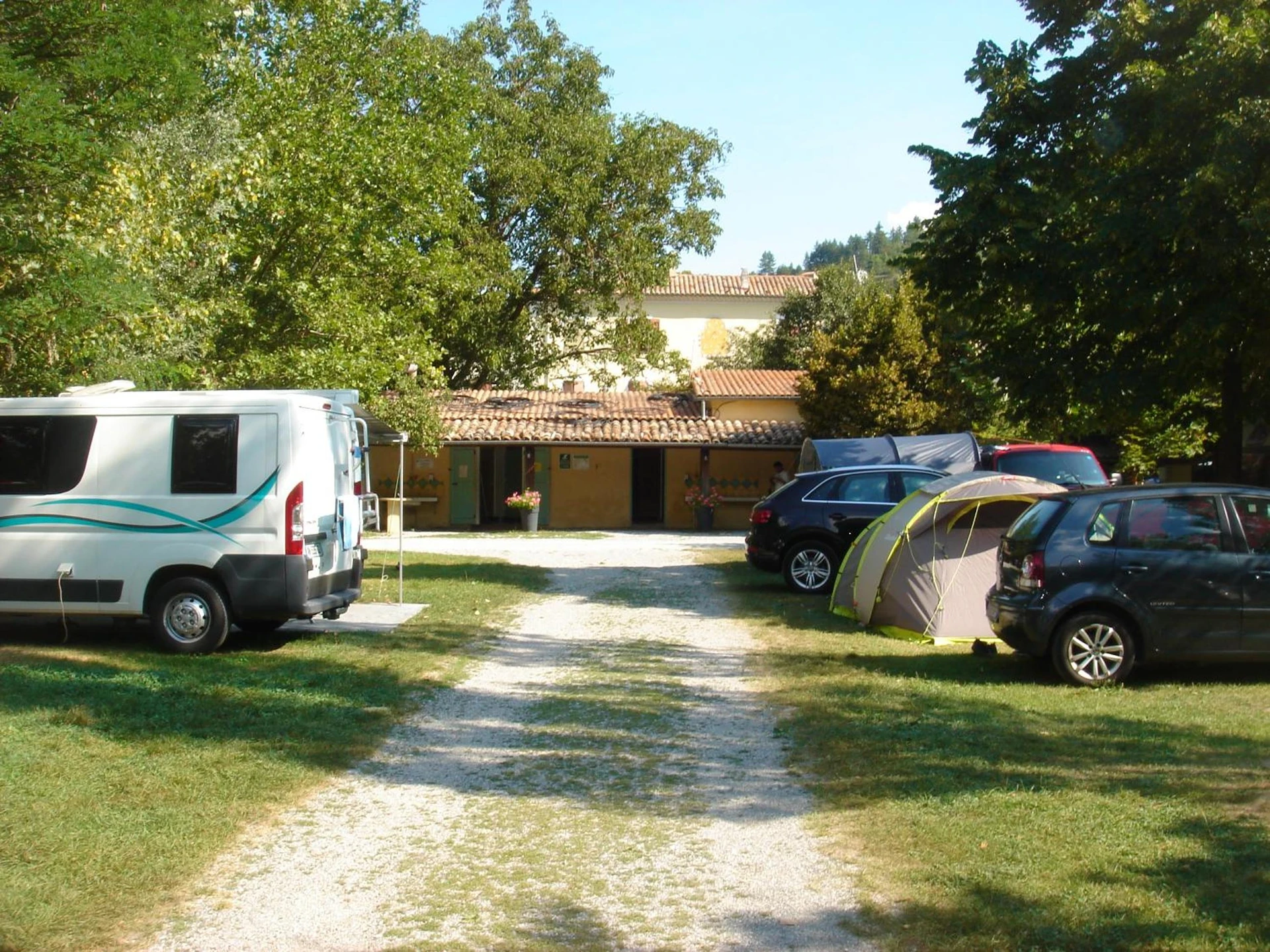 Chambre disponible pour un séminaire d'entreprise à Camping Frédéric Mistral - Castellane