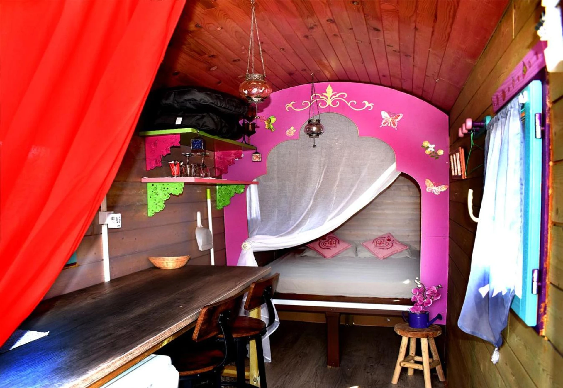 Chambre disponible pour un séminaire d'entreprise à Camping Humawaka - Comps-sur-Artuby