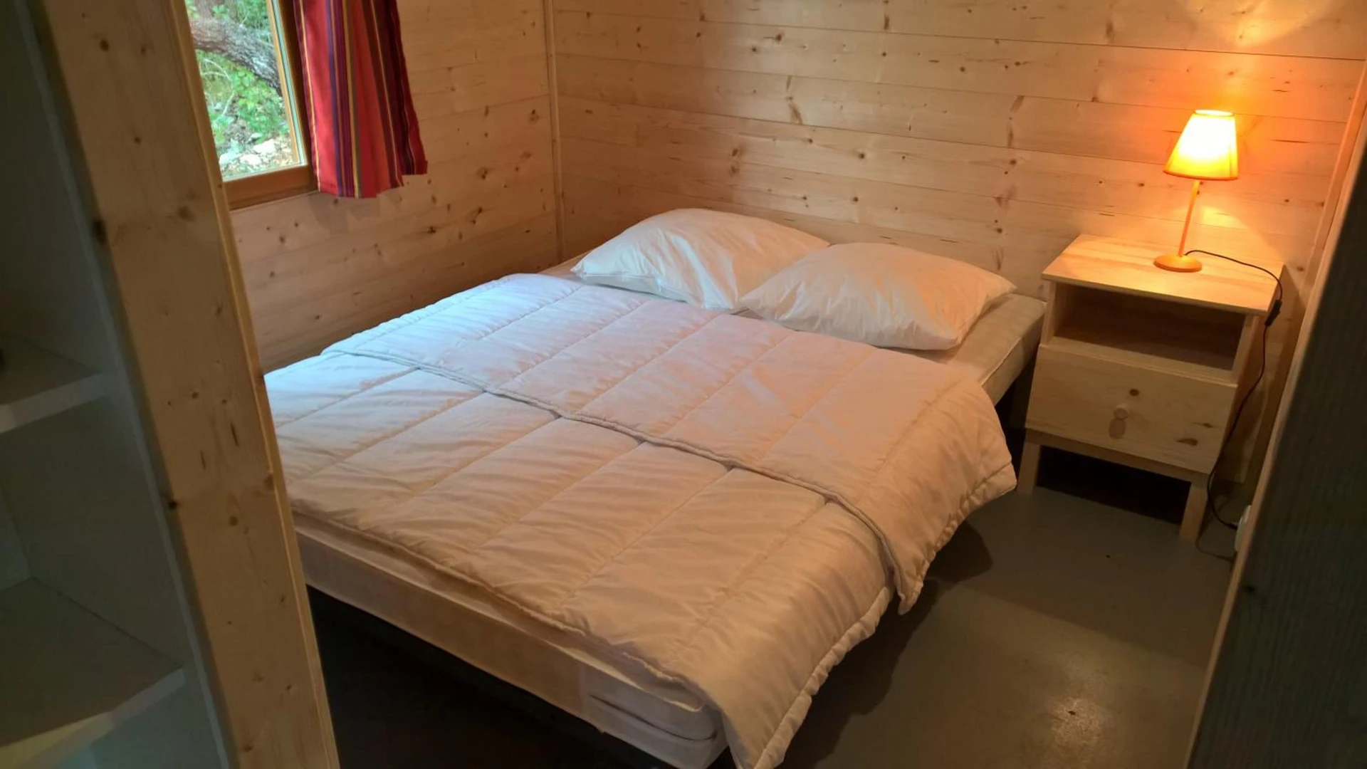 Chambre disponible pour un séminaire d'entreprise à Camping Ibie - Lagorce