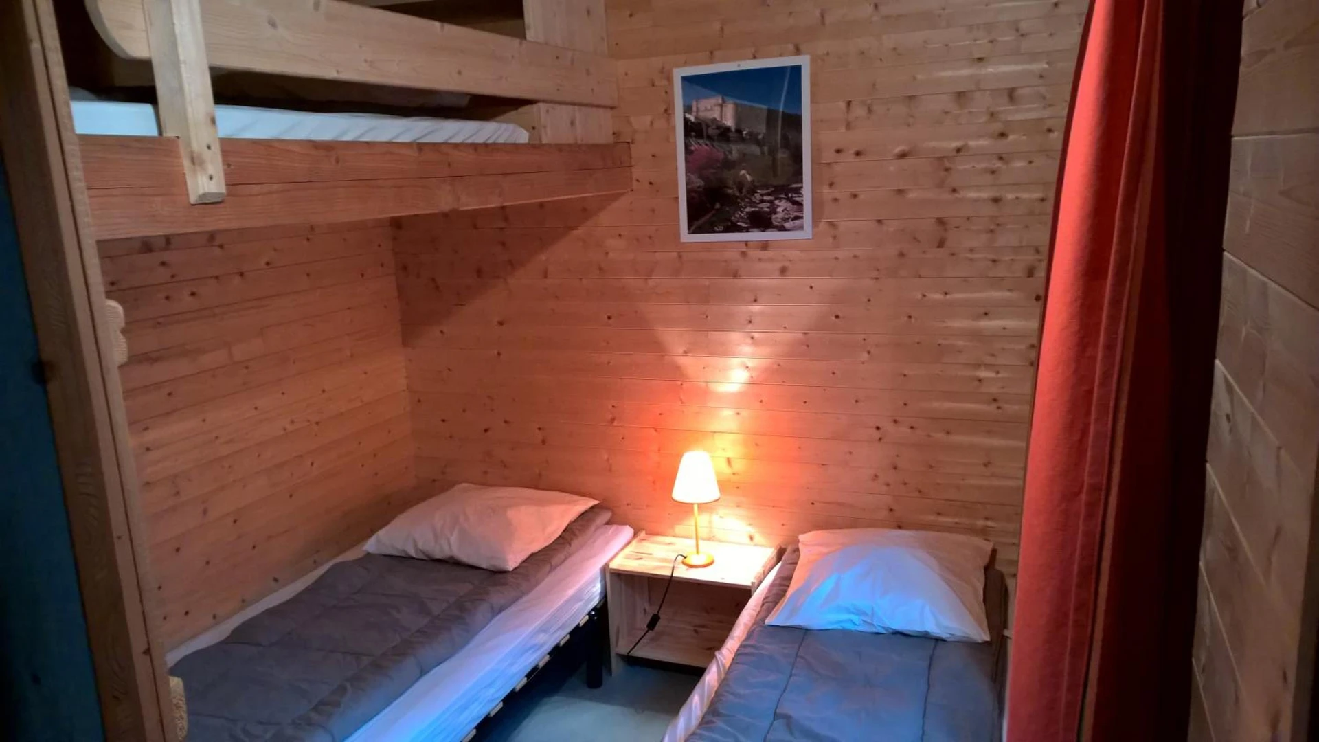 Chambre disponible pour un séminaire d'entreprise à Camping Ibie - Lagorce
