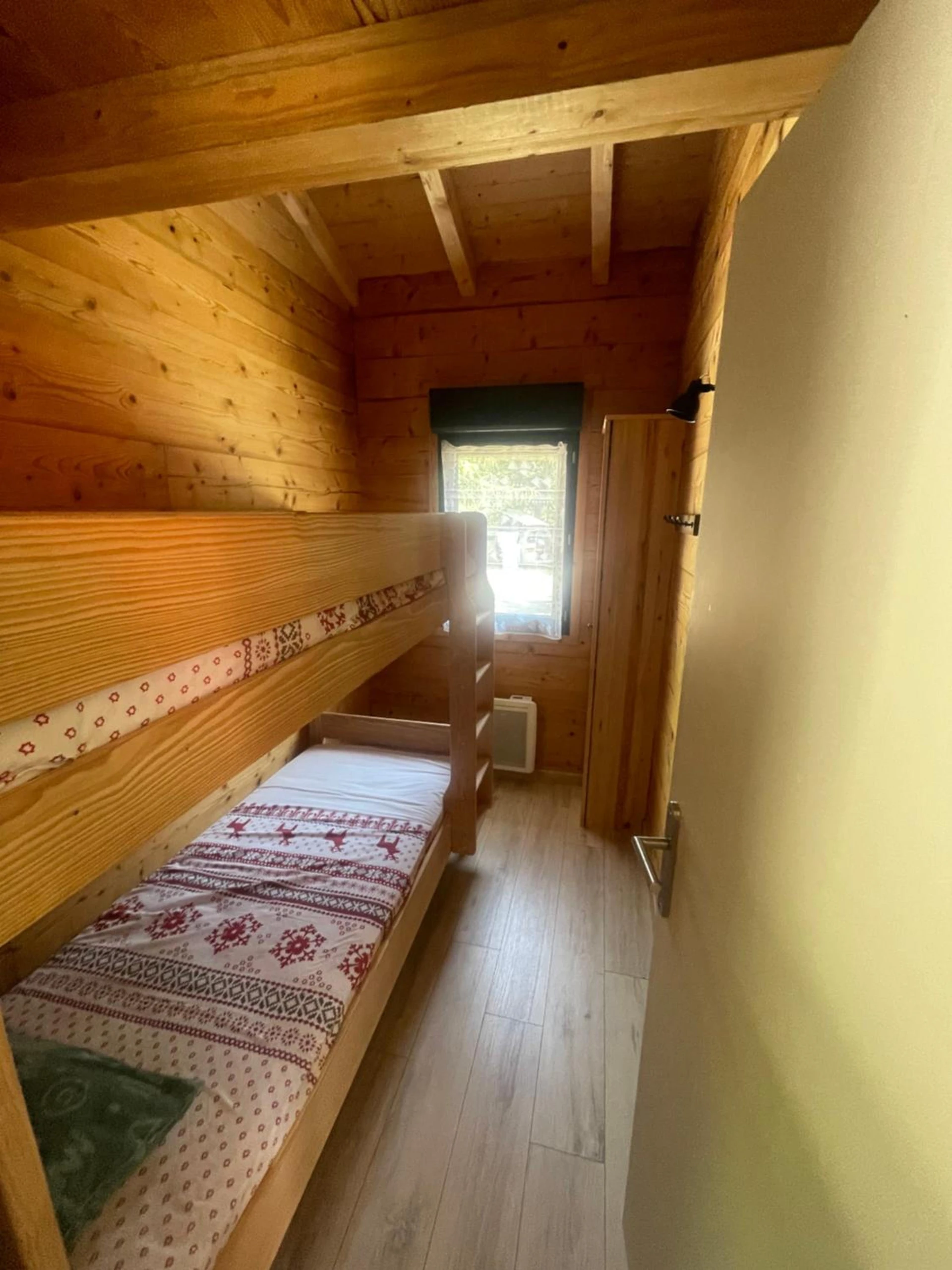 Ambiance de travail pour séminaire d'entreprise à Camping L'Enclave mobil-home - Estavar