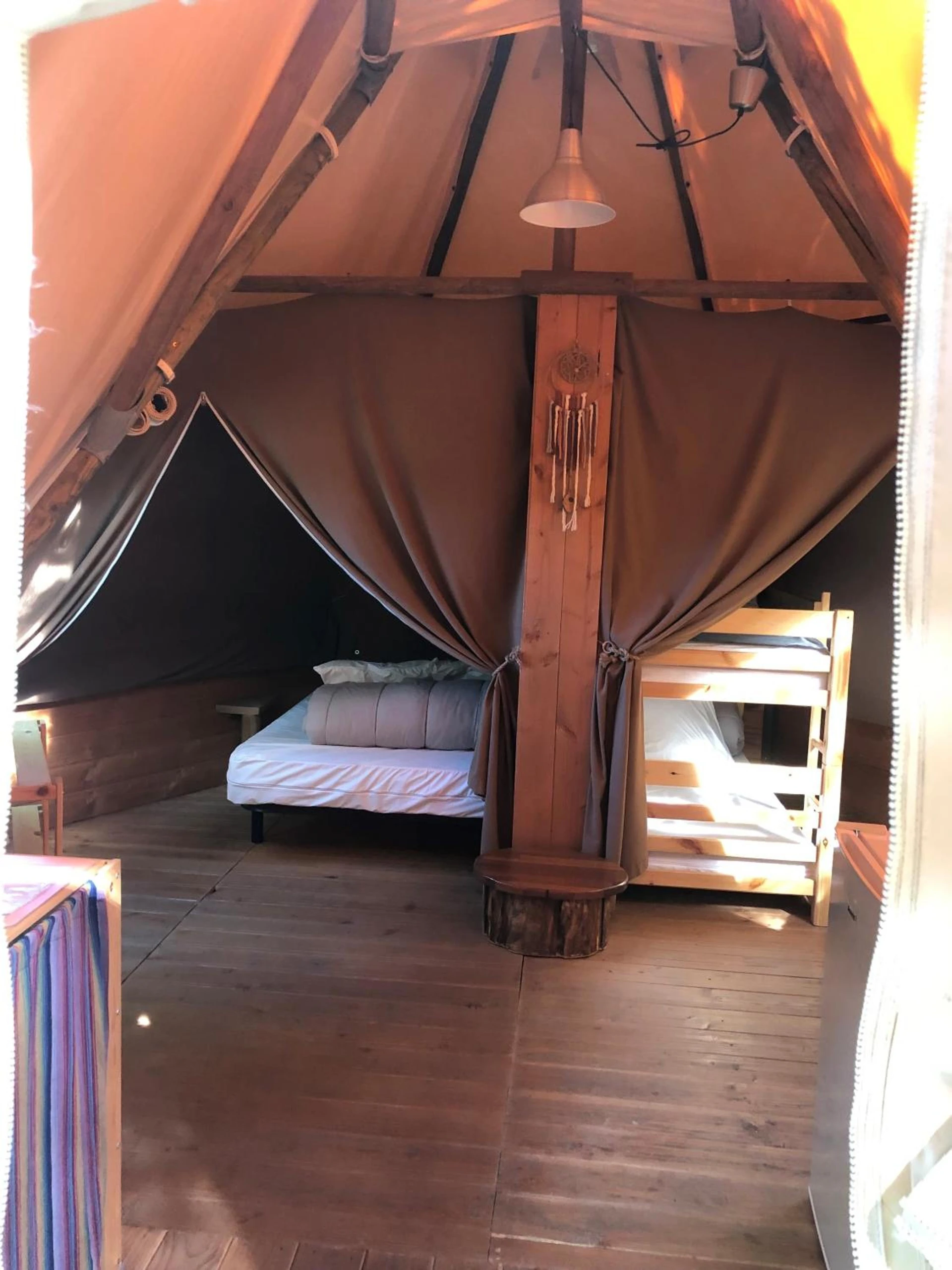 Ambiance de travail pour séminaire d'entreprise à Camping La Châtaigneraie - Gravières