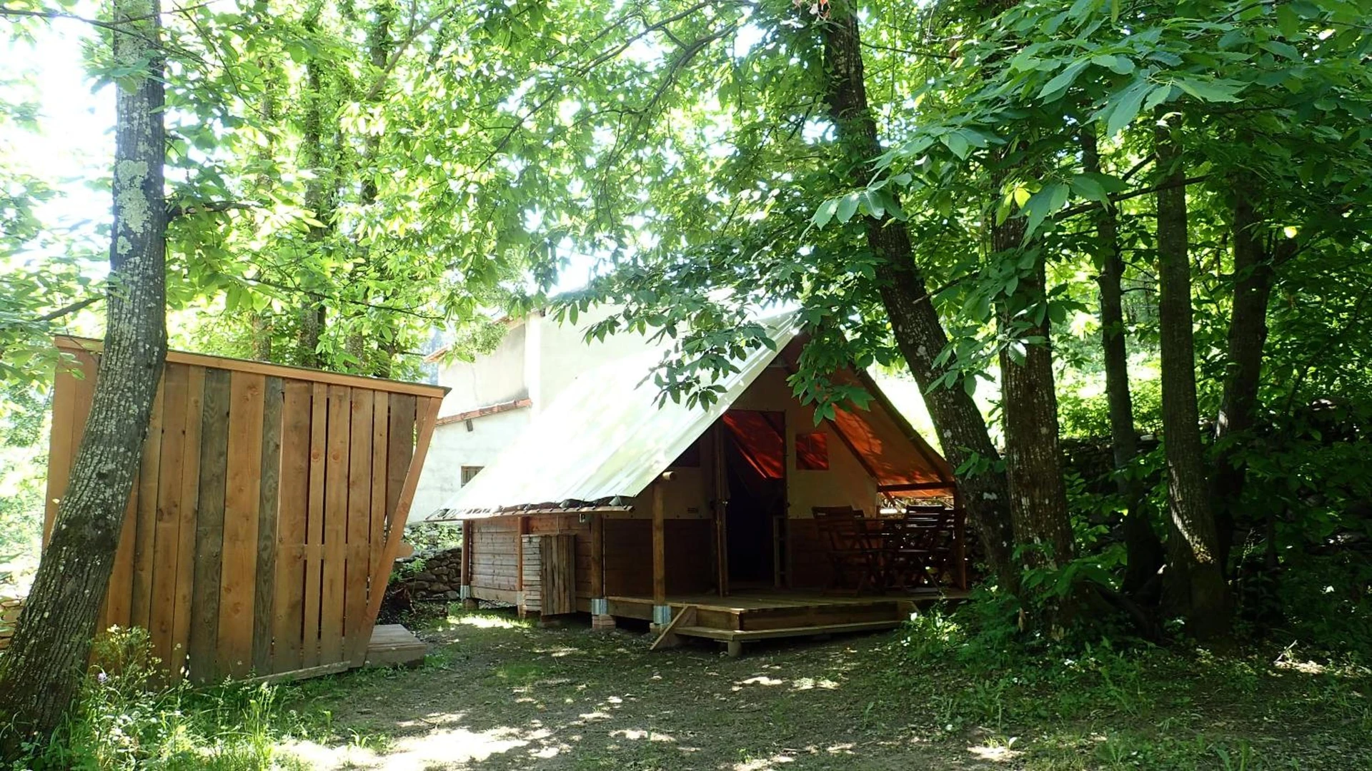 Espaces de team building à Camping La Châtaigneraie - Organiser un séminaire d'entreprise à Gravières