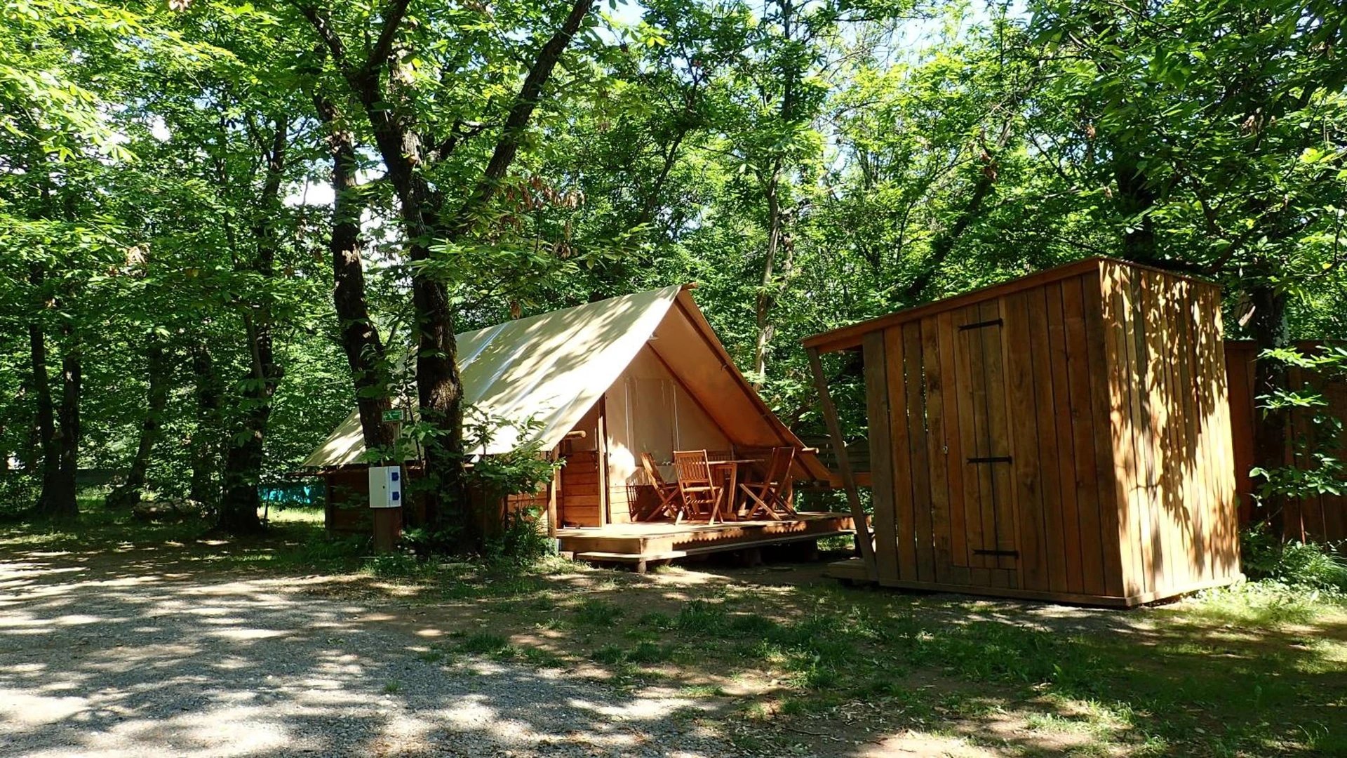 Lieu convivial pour un séminaire d'entreprise à Camping La Châtaigneraie - Gravières - En savoir plus 
