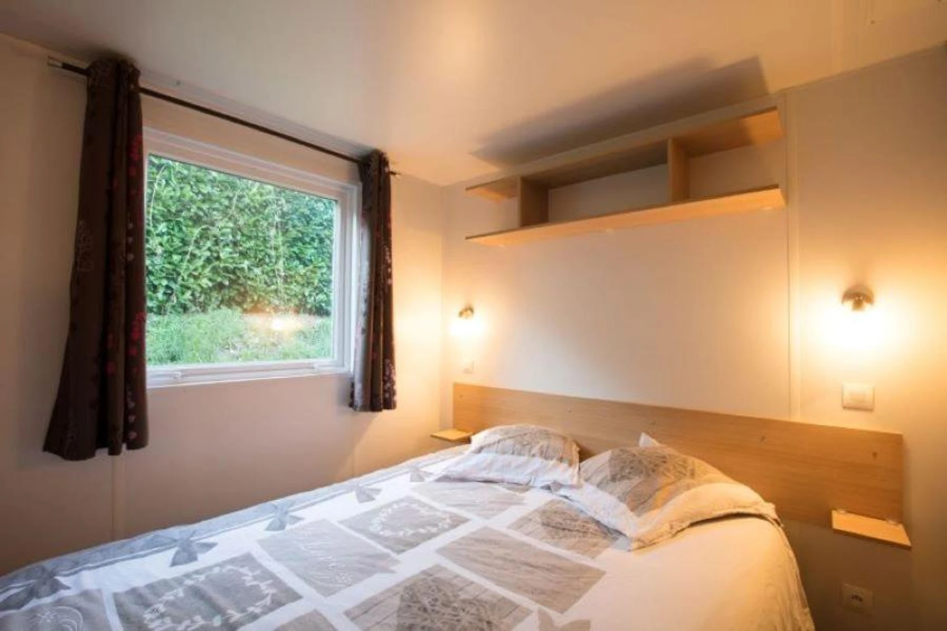 Magnifique chambre pour un séminaire d'entreprise à CAMPING LA CLE DE SAONE - Crêches-sur-Saône