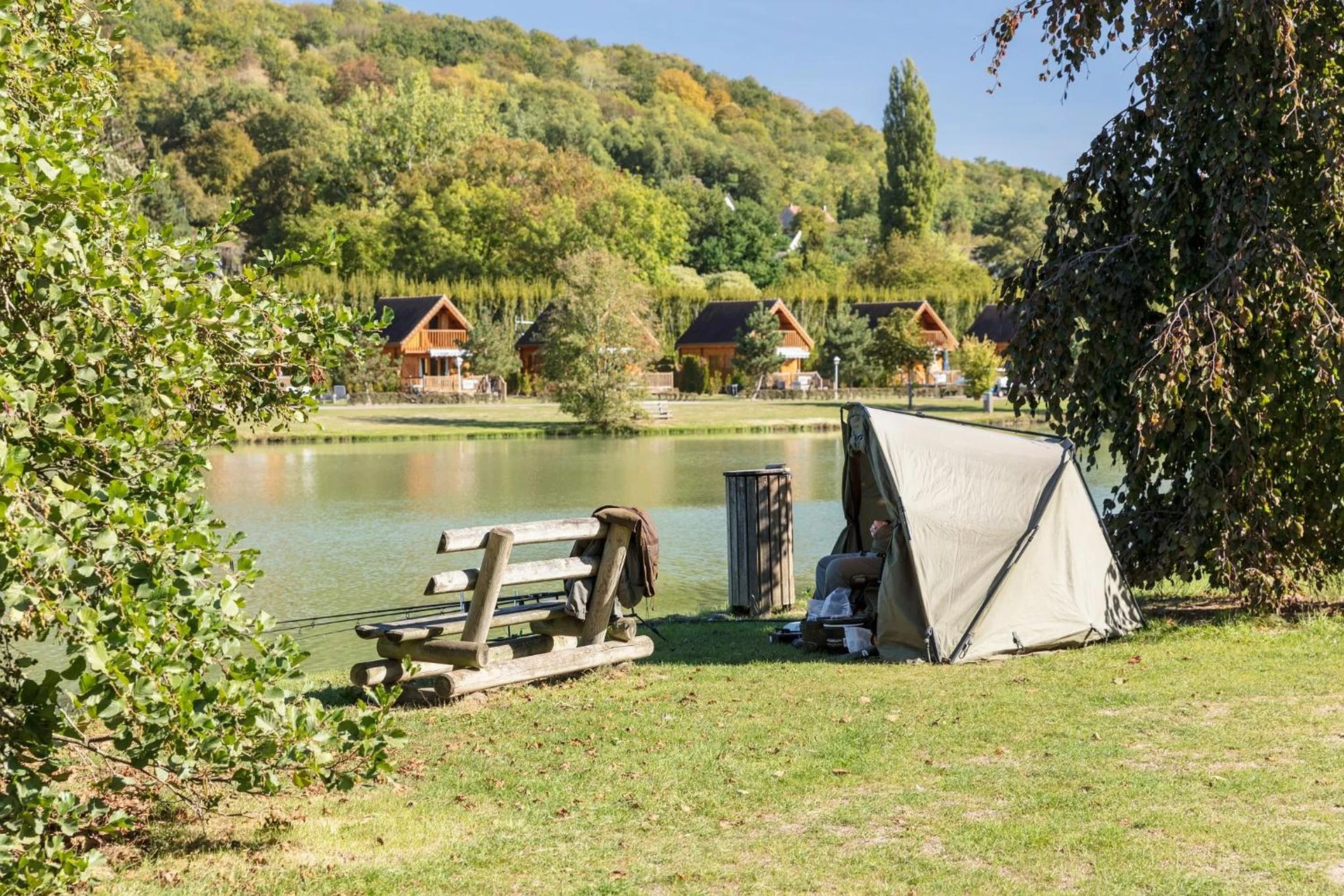 Salle de séminaire à Camping La Croix du Vieux Pont - Organiser un événement professionnel à Berny-Rivière