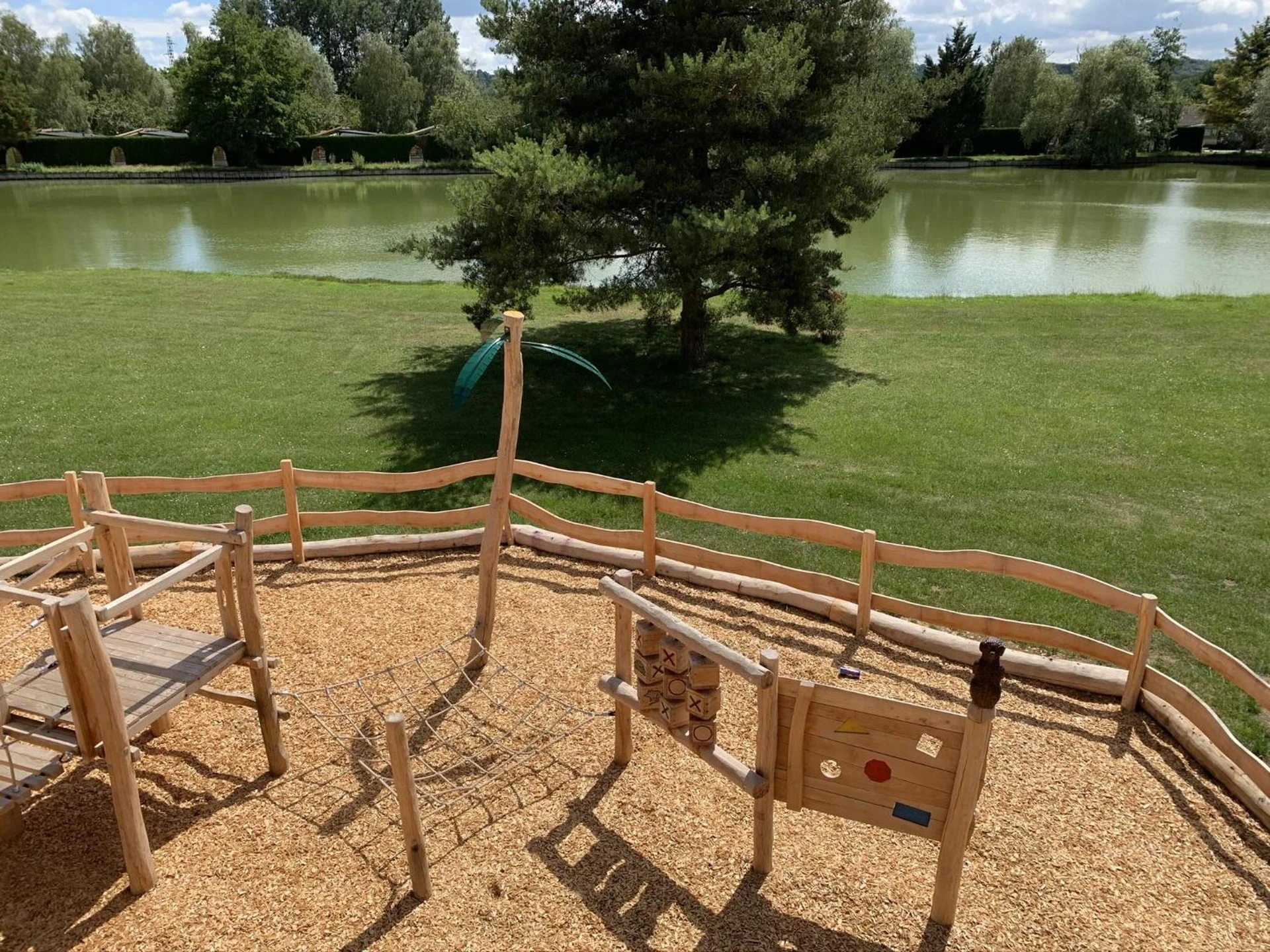 Chambre à Camping La Croix du Vieux Pont - Organiser un séminaire d'entreprise à Berny-Rivière