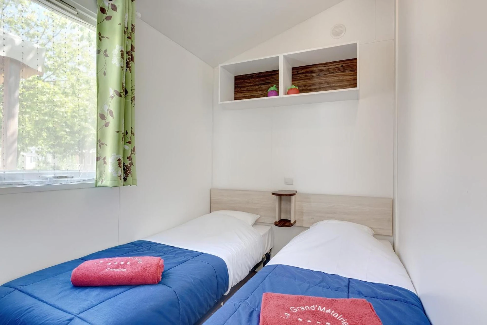 Chambre disponible pour un séminaire d'entreprise à Camping Paradis La Grand'Métairie - Saint-Hilaire-la-Forêt