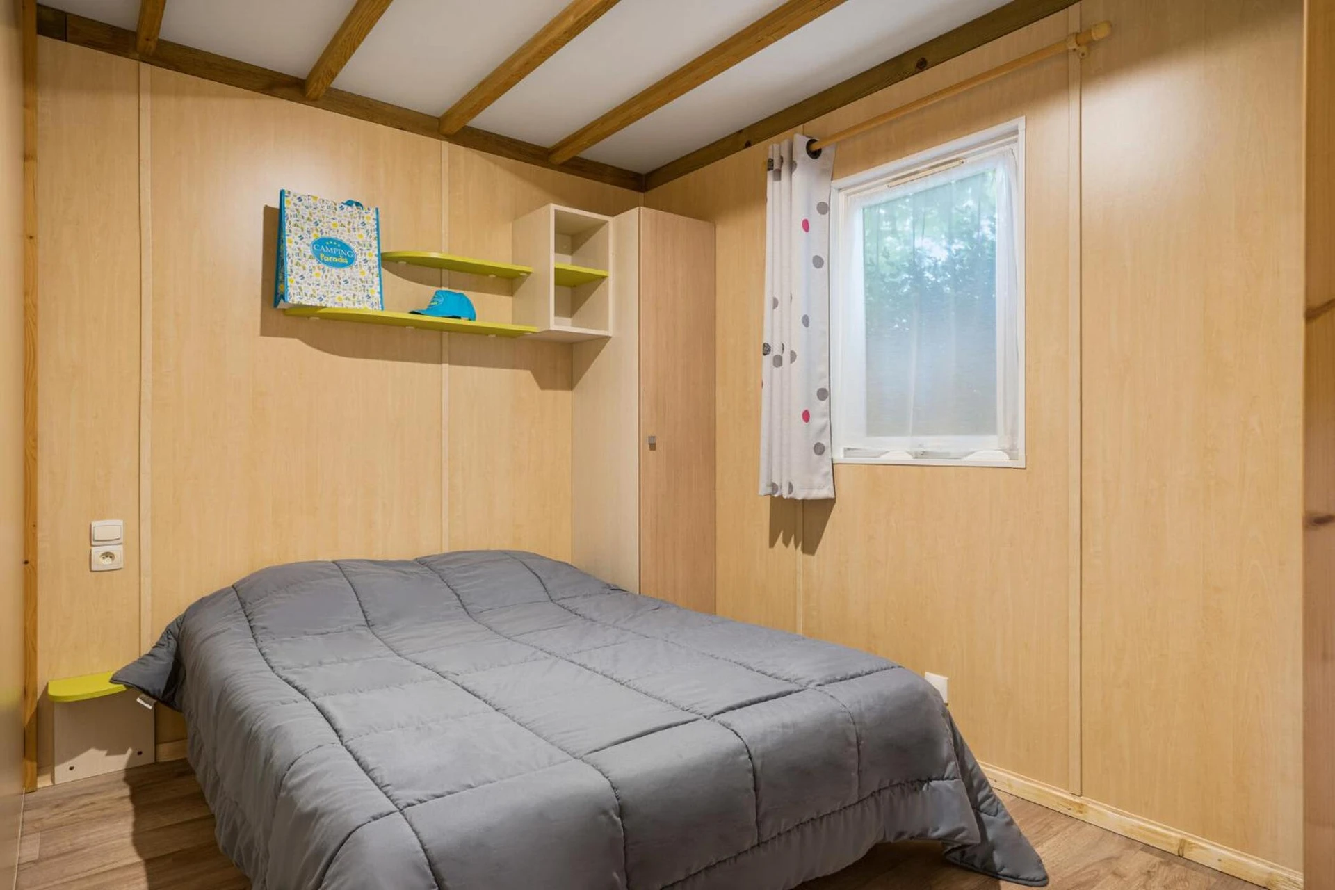 Chambre disponible pour un séminaire d'entreprise à Camping Paradis La Grand'Métairie - Saint-Hilaire-la-Forêt
