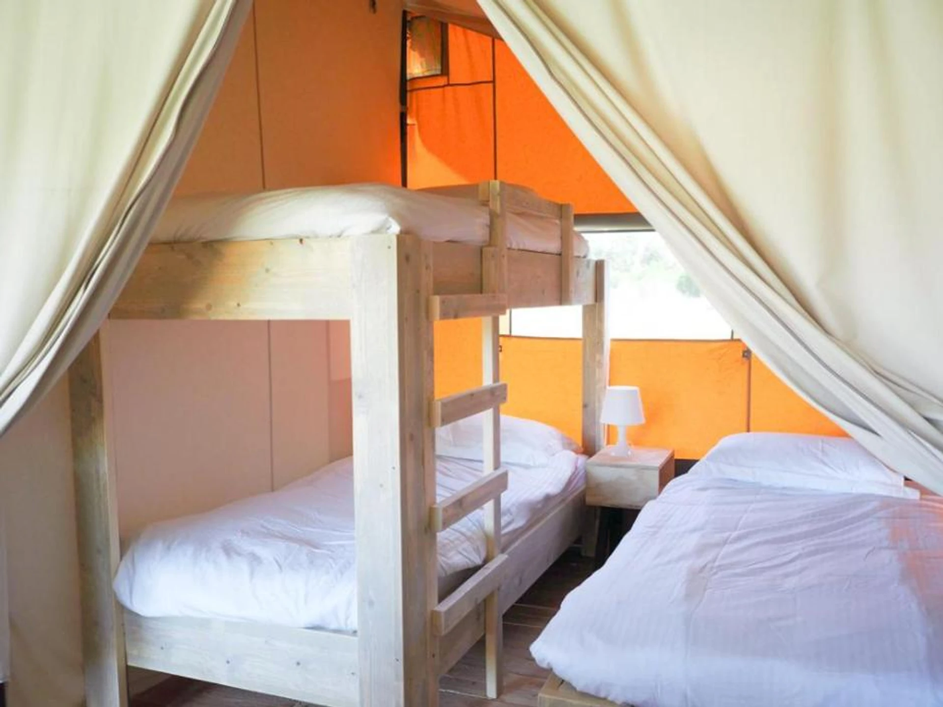 Chambre disponible pour un séminaire d'entreprise à Camping La Grappe Fleurie - Fleurie