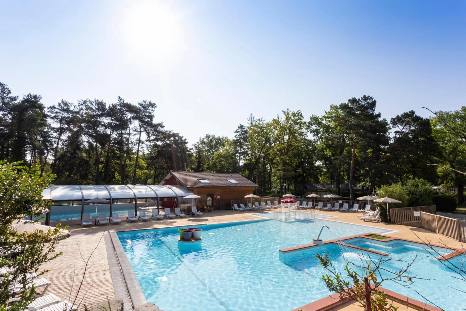 Chambre à Camping La Pinède - Organiser un séminaire d'entreprise à Excenevex