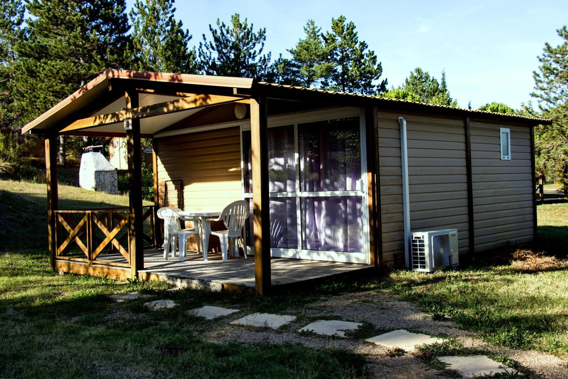 Lieu convivial pour un séminaire d'entreprise à CAMPING MUNICIPAL LA SAPINETTE - Quillan - En savoir plus 