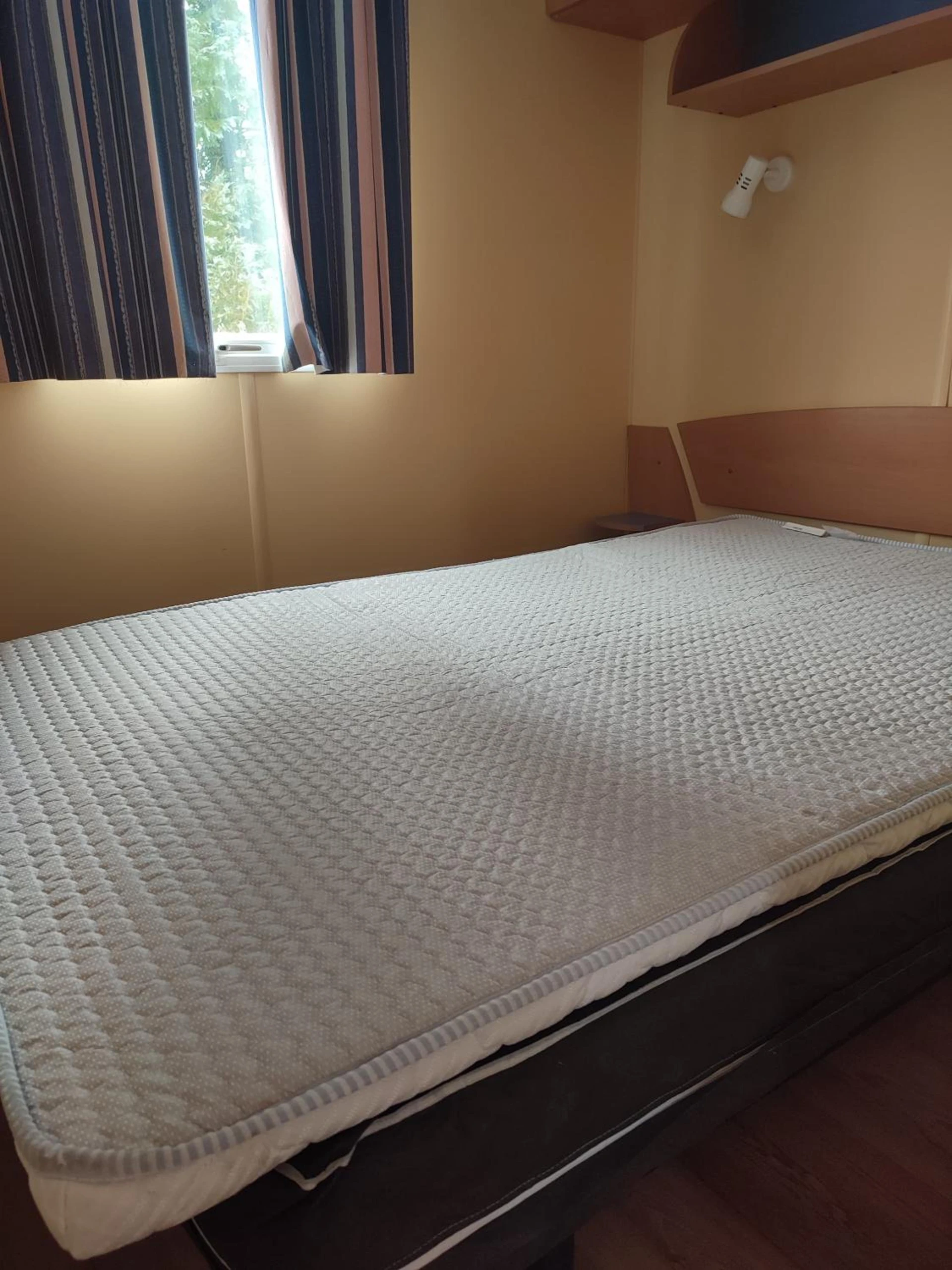 Chambre disponible pour un séminaire d'entreprise à Camping la Vallée - La Tour-dʼAuvergne