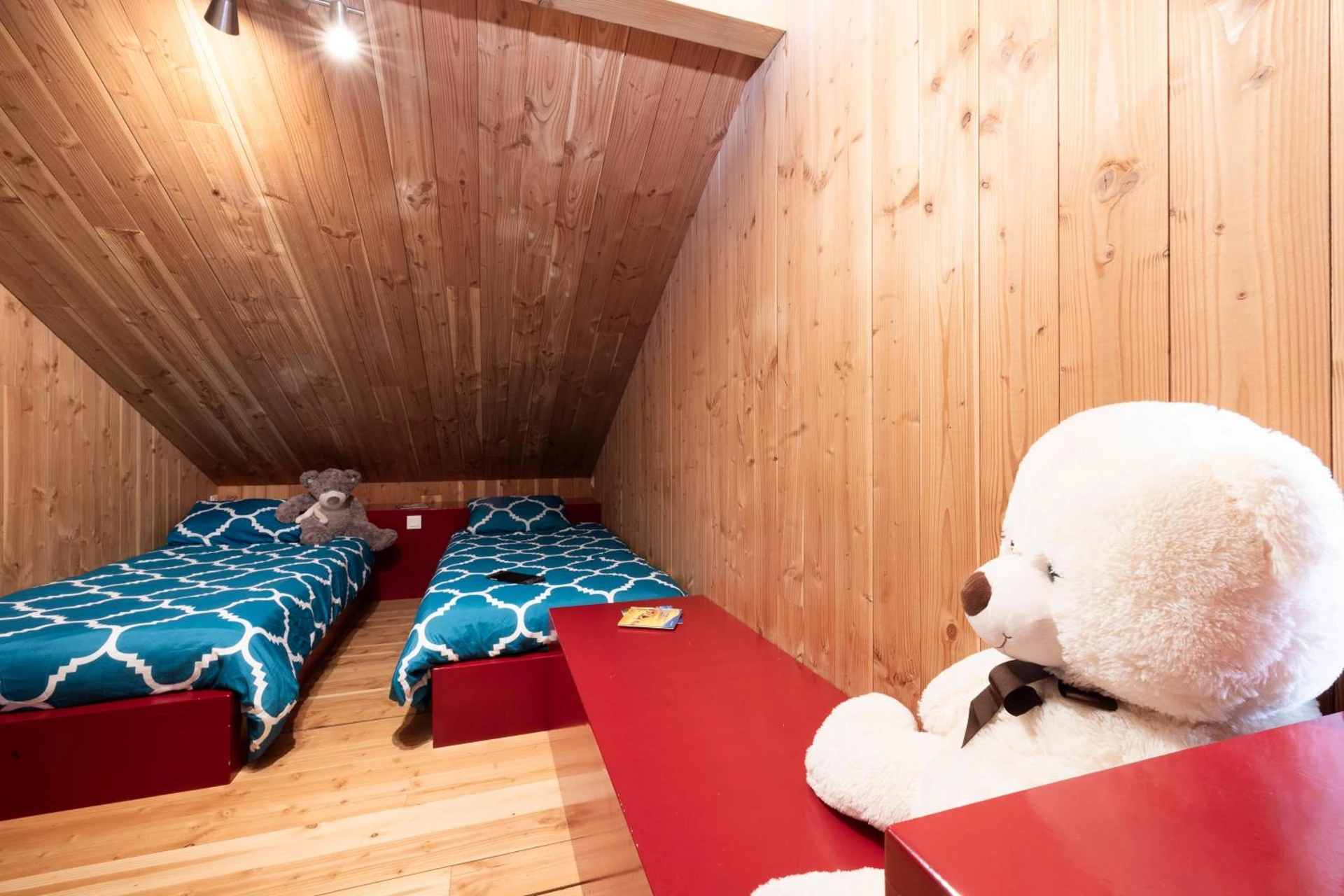 Chambre disponible pour un séminaire d'entreprise à Camping Le Lac des Sapins - Cublize