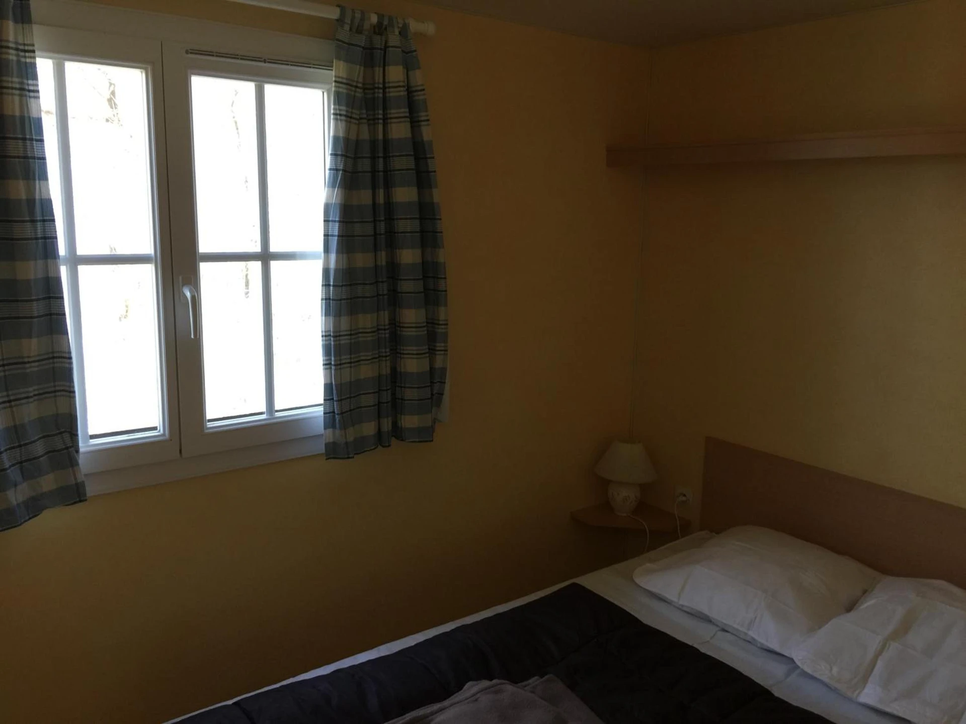 Chambre disponible pour un séminaire d'entreprise à Camping Le Douzou - Bouzic