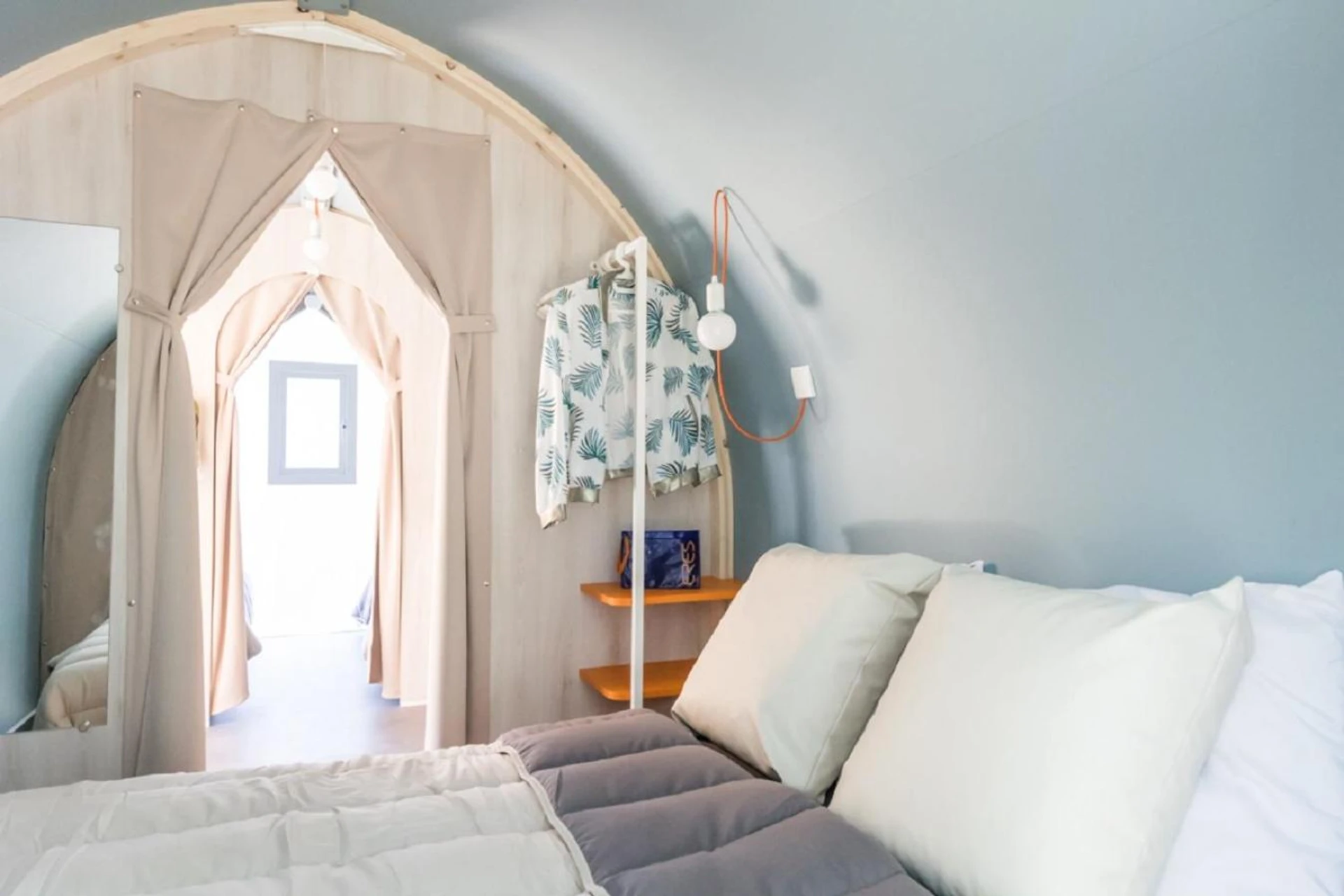 Chambre disponible pour un séminaire d'entreprise à Camping Le château du gibanel - Saint-Martial-Entraygues