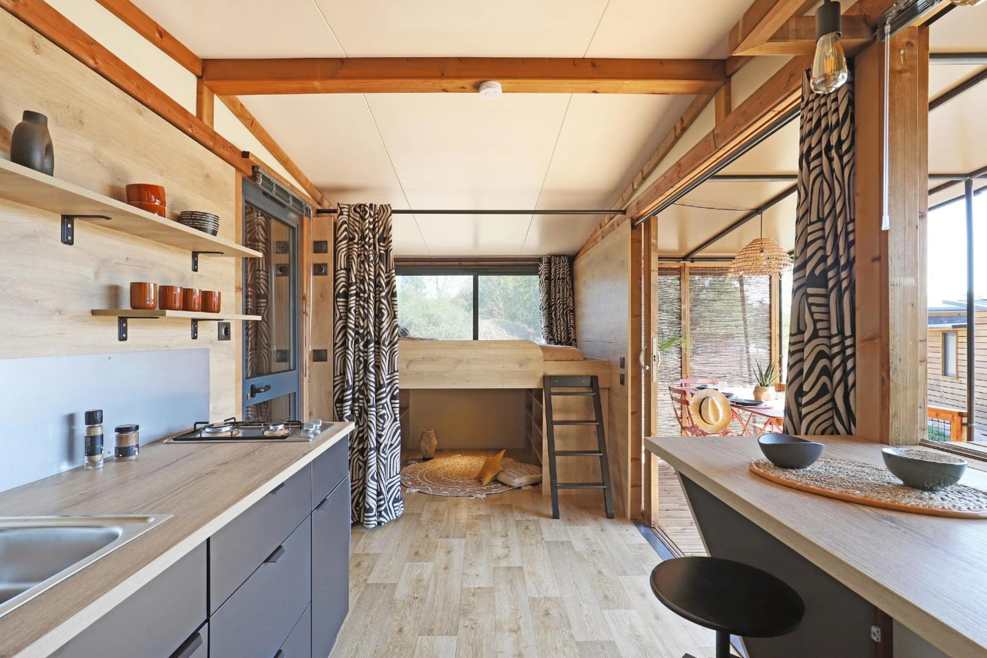 Ambiance de travail pour séminaire d'entreprise à Camping Le Marais Sauvage - Le Mazeau