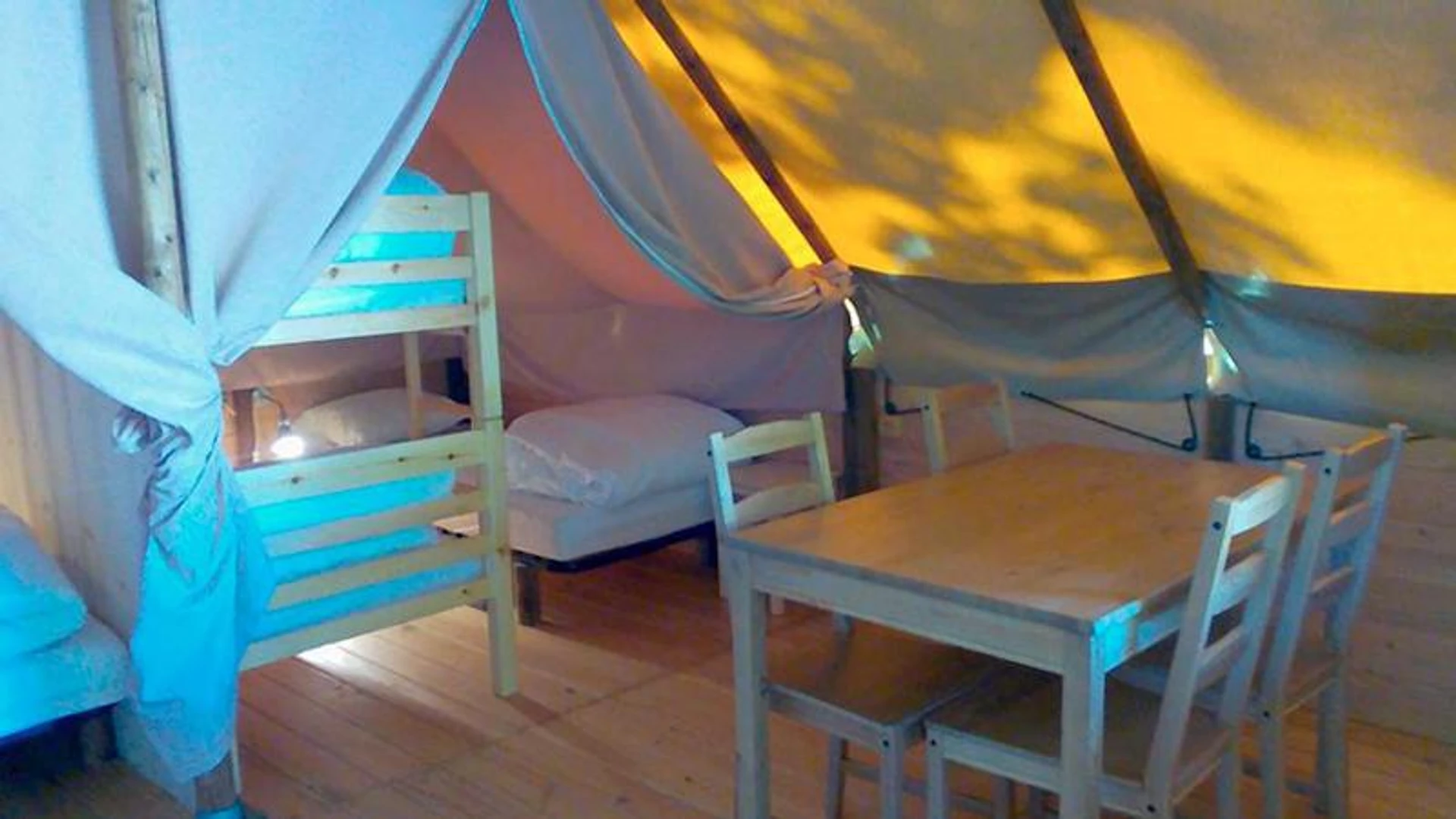Chambre disponible pour un séminaire d'entreprise à Camping le Nid du Parc - Villars-les-Dombes