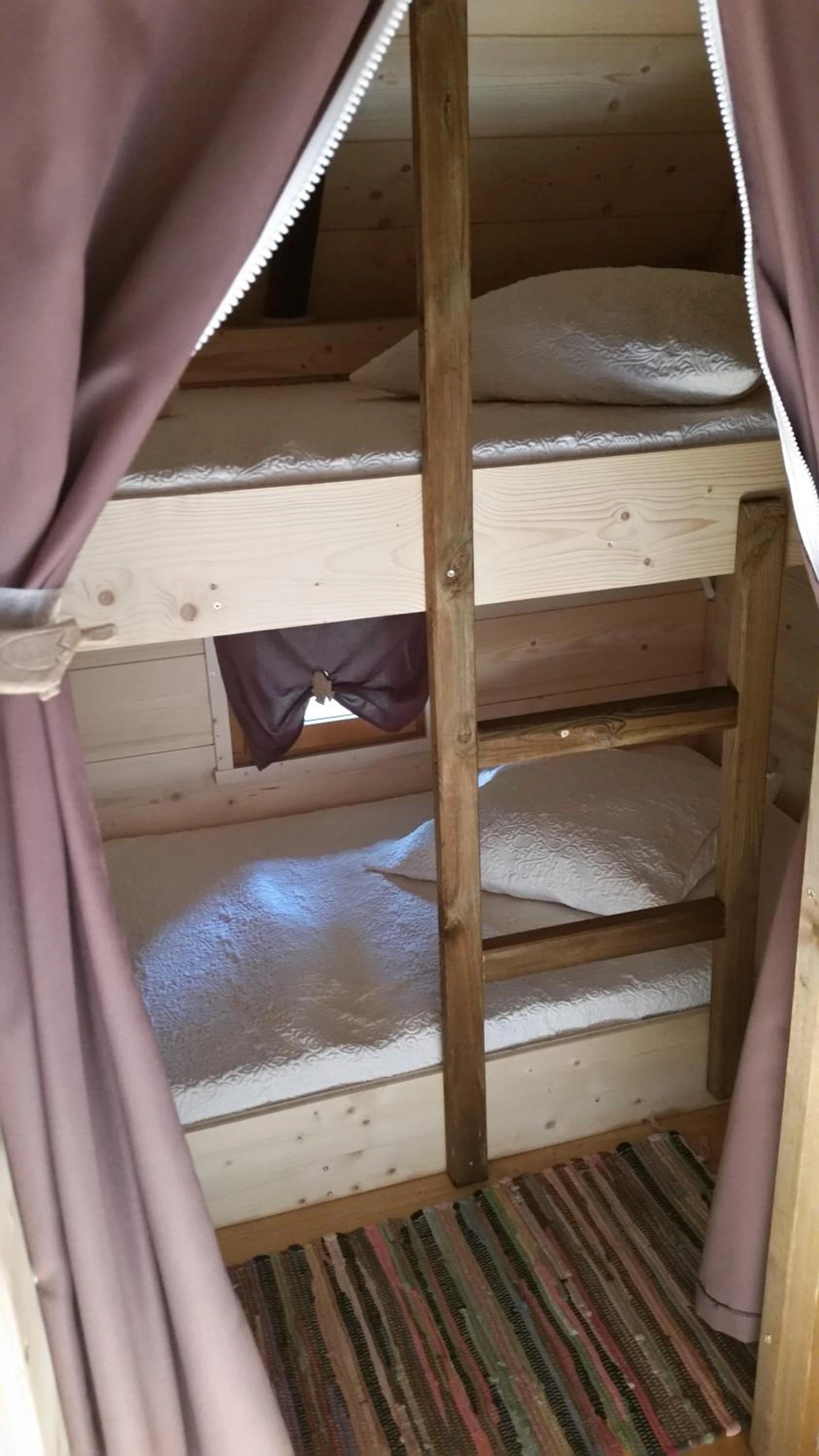 Chambre disponible pour un séminaire d'entreprise à Camping le Nid du Parc - Villars-les-Dombes