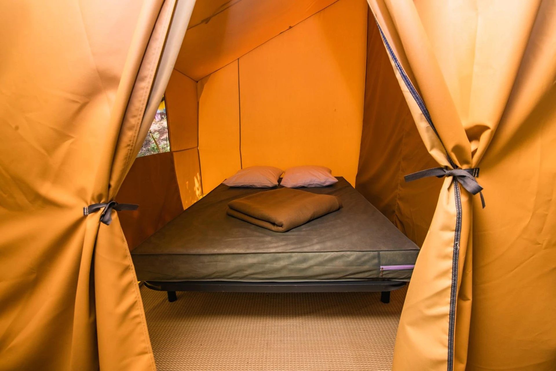 Magnifique chambre pour un séminaire d'entreprise à CAMPING ONLYCAMP LE PETIT PORT - Châtel-Censoir