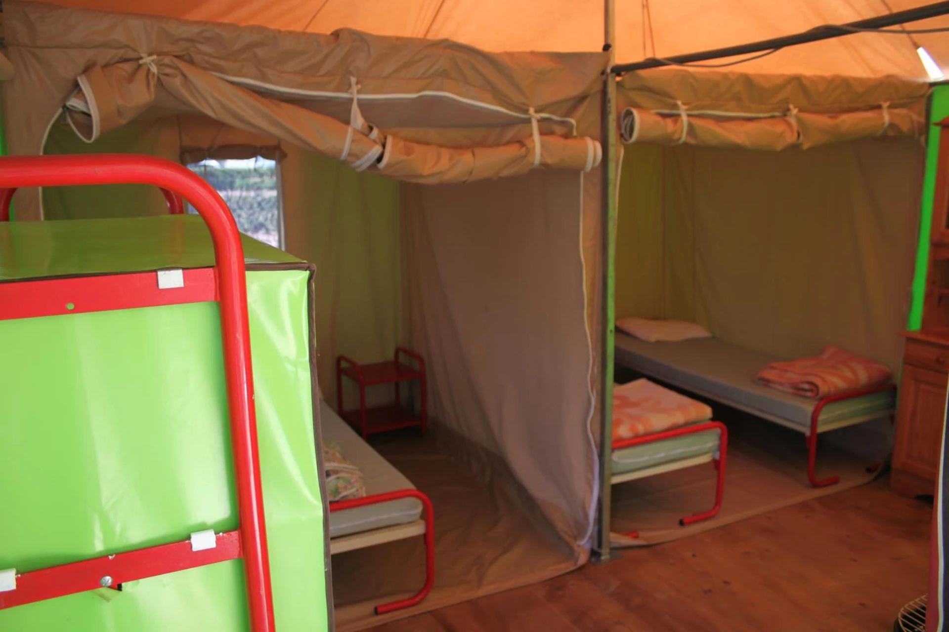 Chambre disponible pour un séminaire d'entreprise à Camping Le Pont d'Allagnon - Lempdes sur Allagnon