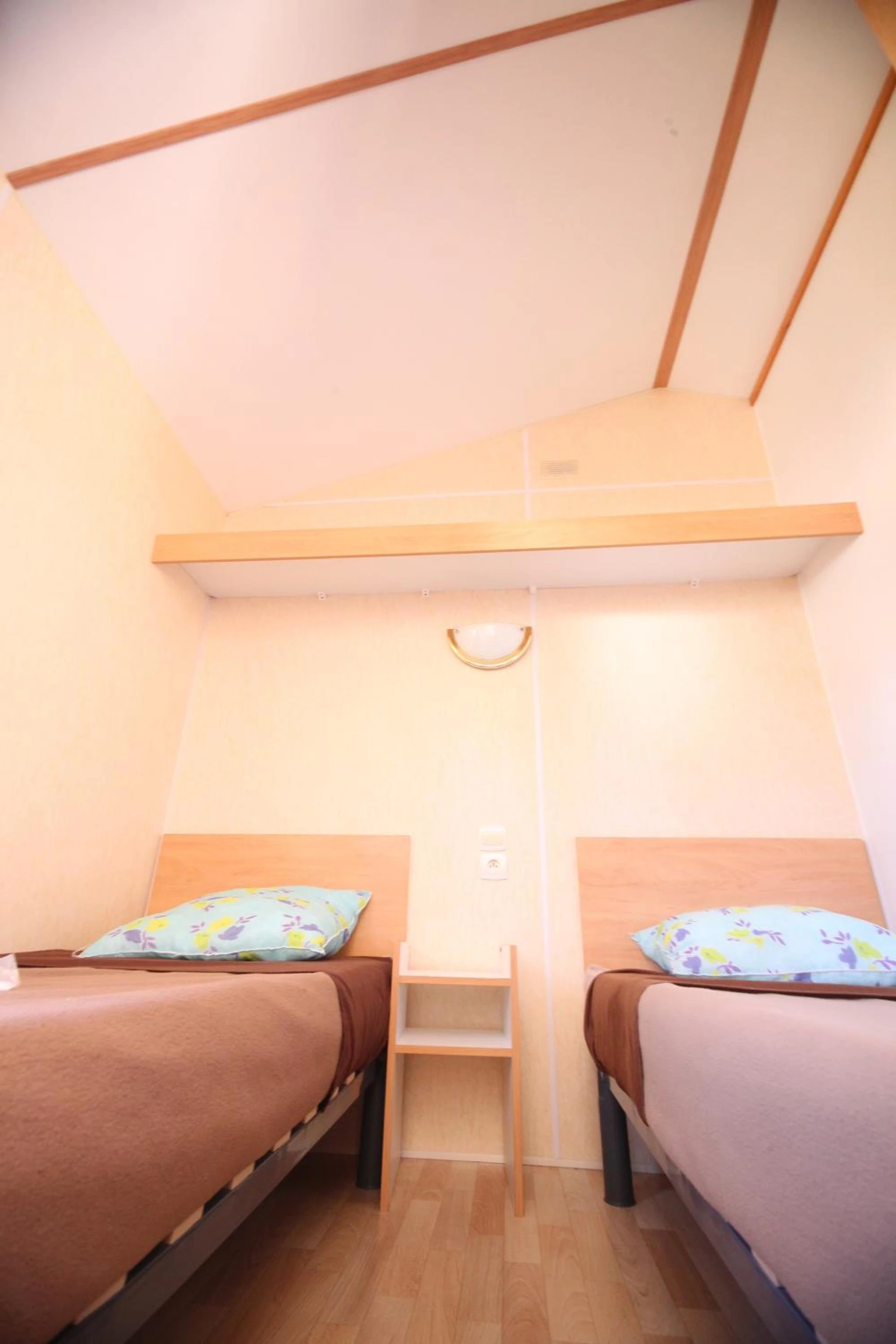 Chambre disponible pour un séminaire d'entreprise à Camping Le Ruisseau - Saint-André-de-Seignanx