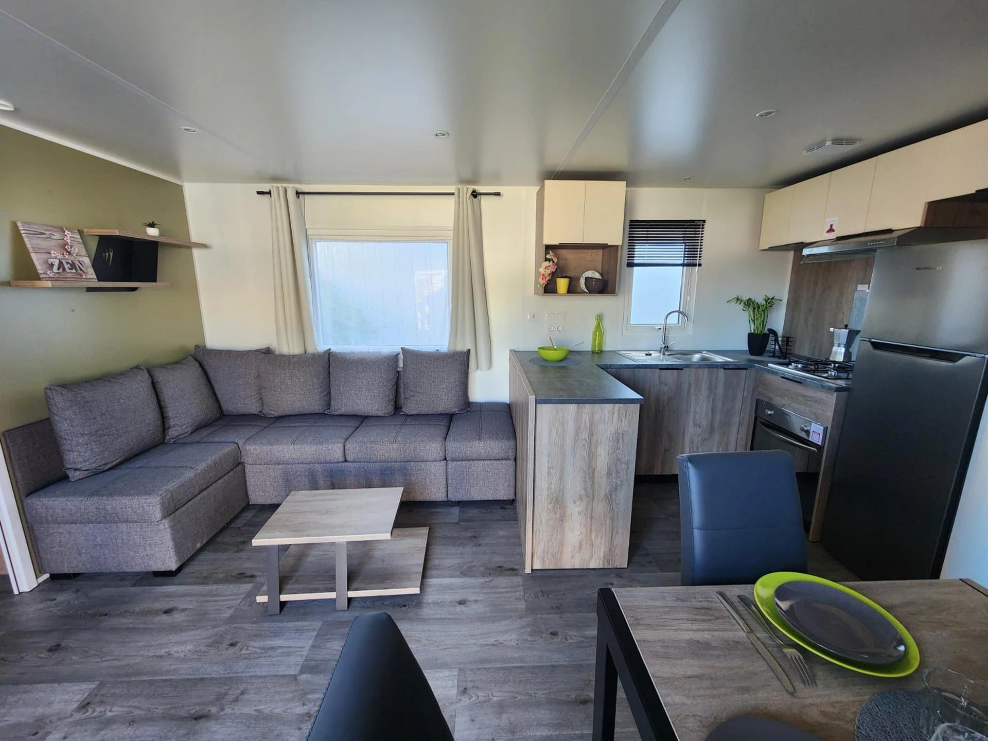 Salle de séminaire à Mobil-home climatisé à Valras Plage dans le camping 4 étoiles les Sables du midi à 800m de la plage - Organiser un événement professionnel à Sérignan
