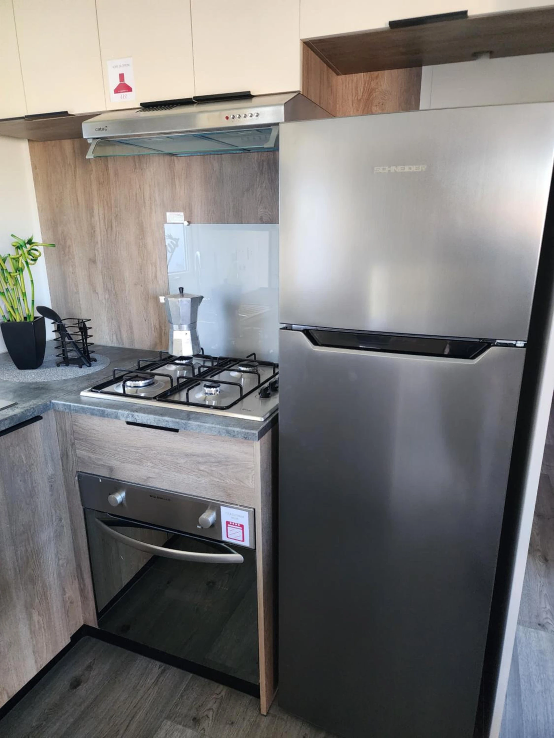 Lieu convivial pour un séminaire d'entreprise à Mobil-home climatisé à Valras Plage dans le camping 4 étoiles les Sables du midi à 800m de la plage - Sérignan - En savoir plus 