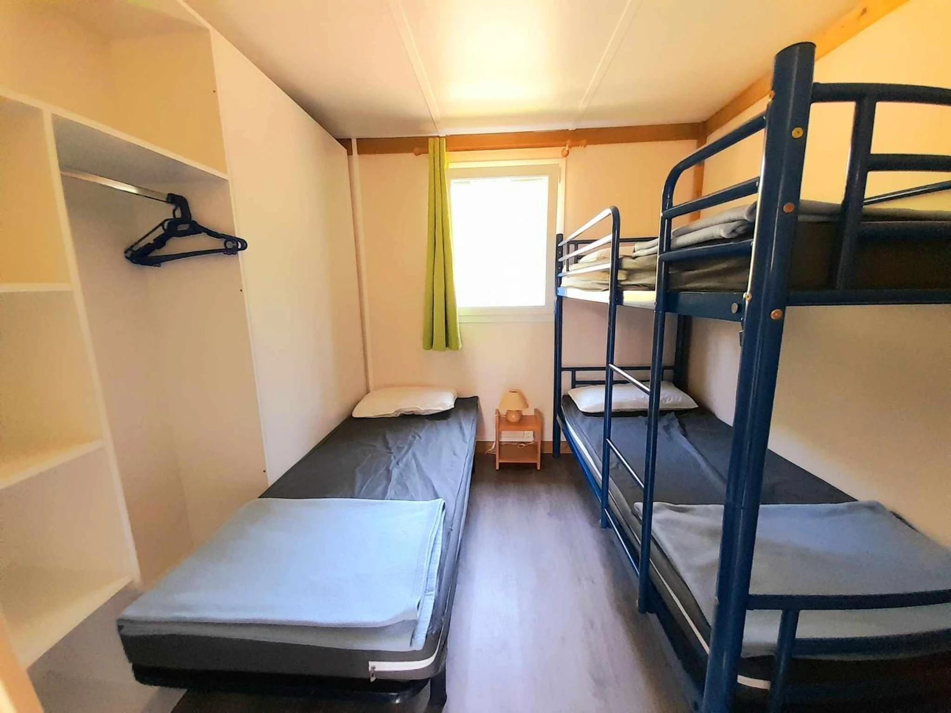 Chambre disponible pour un séminaire d'entreprise à Les Auzerals camping du lac - Rabastens