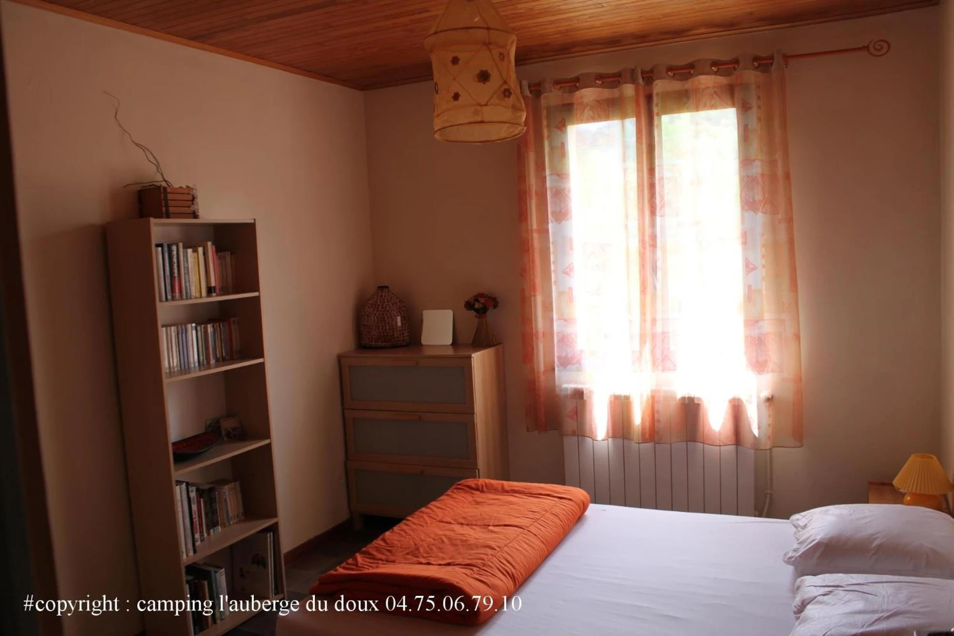 Chambre disponible pour un séminaire d'entreprise à Camping Les Berges Du Doux - Colombier-le-Vieux