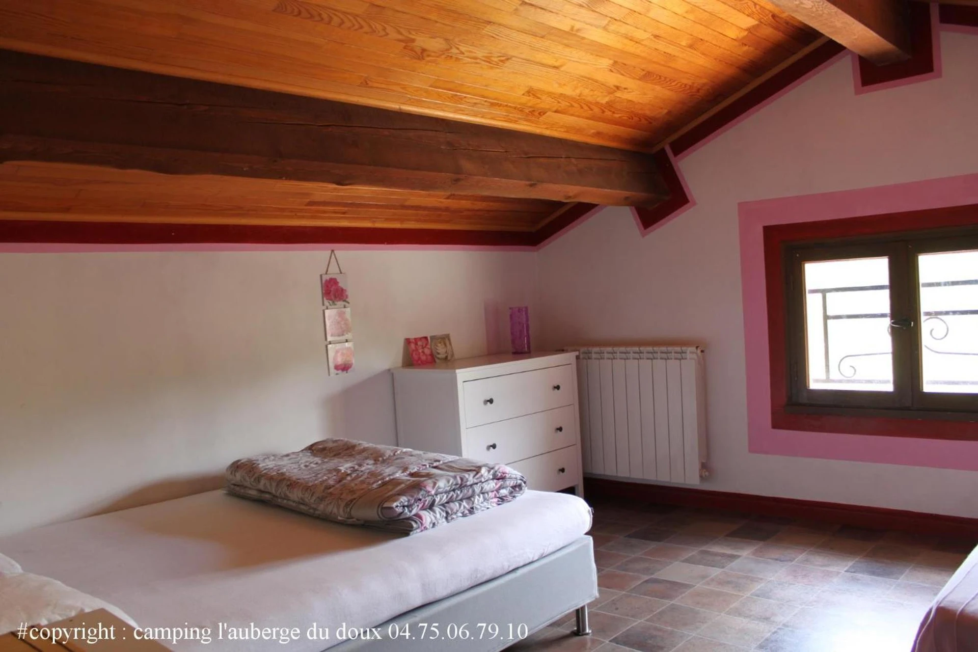 Chambre disponible pour un séminaire d'entreprise à Camping Les Berges Du Doux - Colombier-le-Vieux