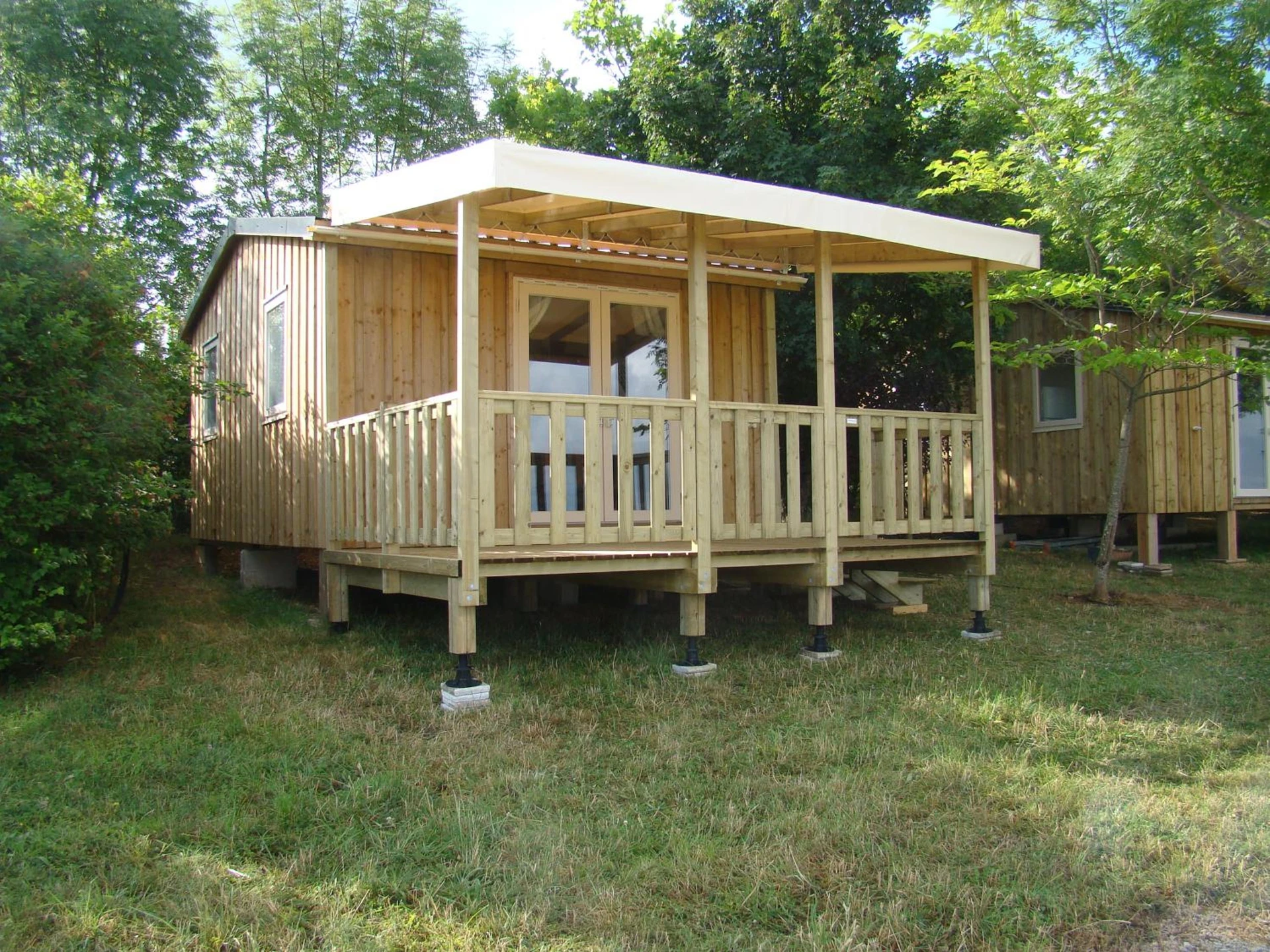 Salle de séminaire à CAMPING LES GRAVES - Cabane TITHOME - Organiser un événement professionnel à Saint-Pierre-Lafeuille