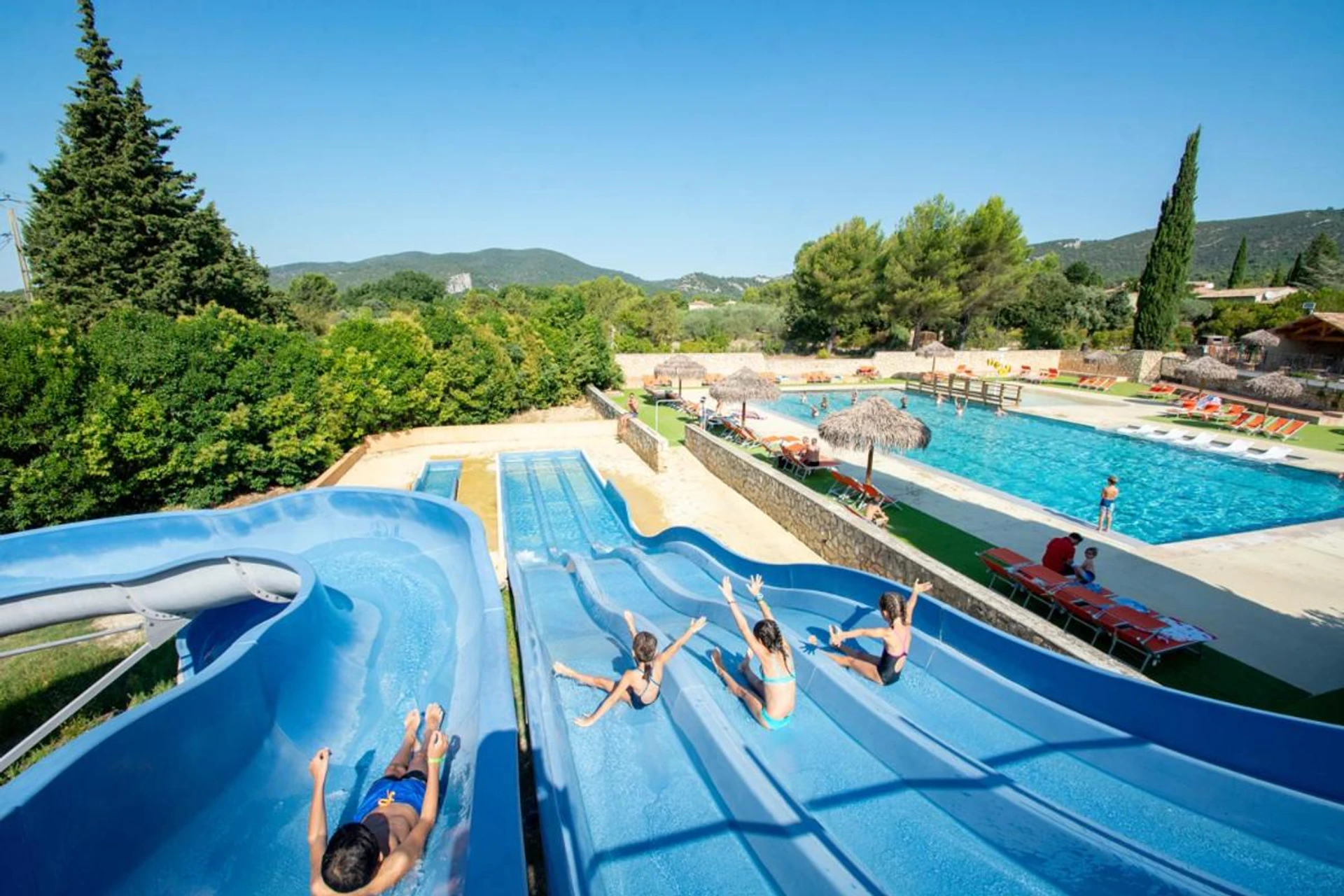 Salle de séminaire à Camping Les Hautes Prairies - Organiser un événement professionnel à Lourmarin