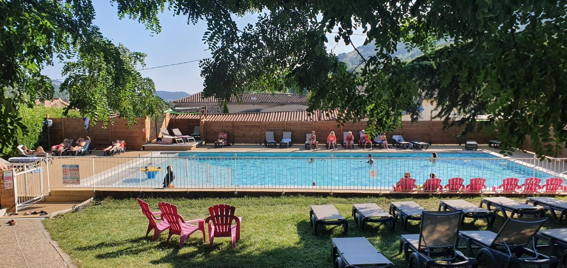 Lieu convivial pour un séminaire d'entreprise à Camping Les Lavandes - Darbres - En savoir plus 