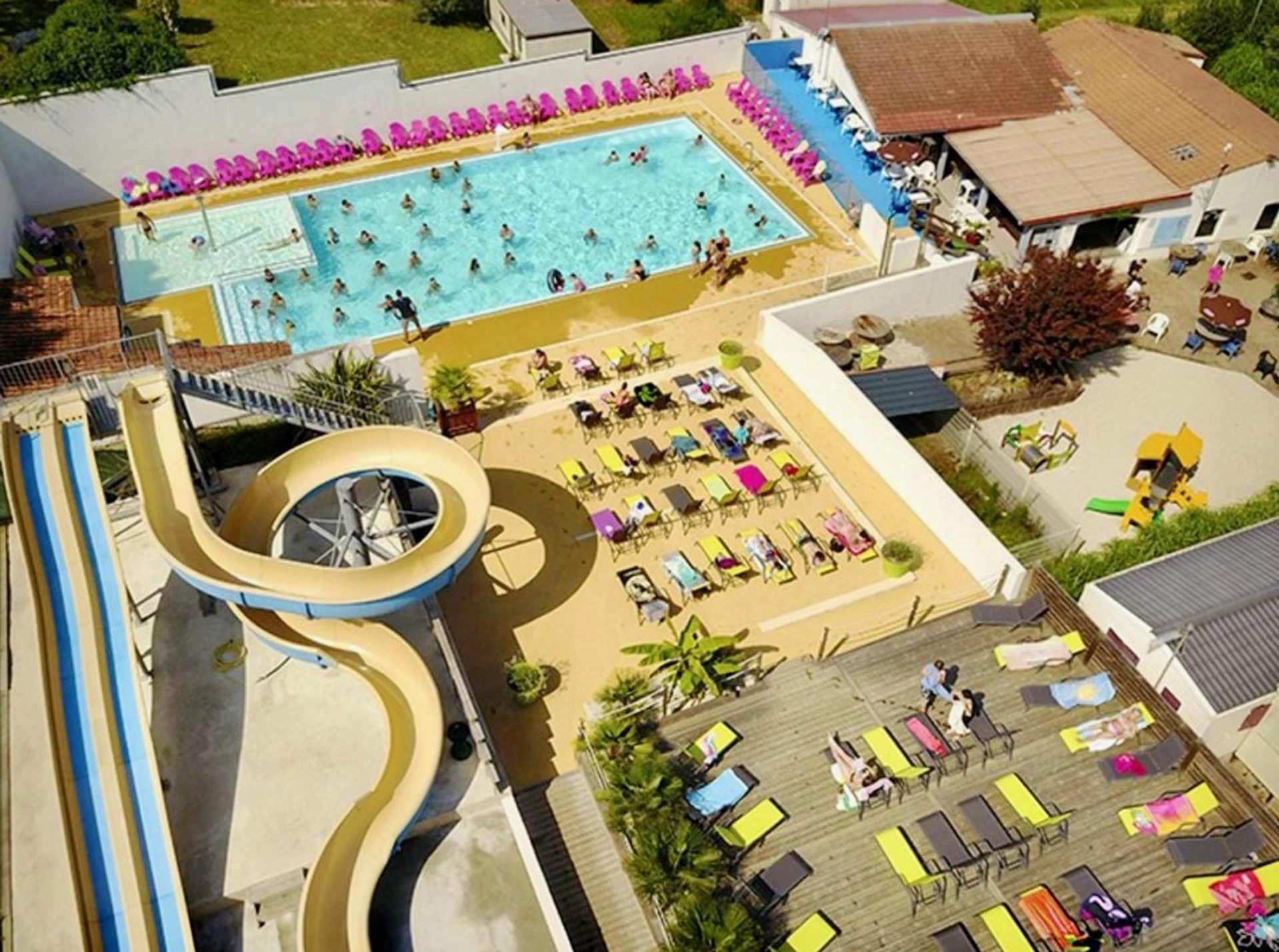 Lieu convivial pour un séminaire d'entreprise à Mobile home - 2 Bedrooms - Near the sea - Camping Les Ormeaux B25 - Saint-Palais-sur-Mer - En savoir plus 
