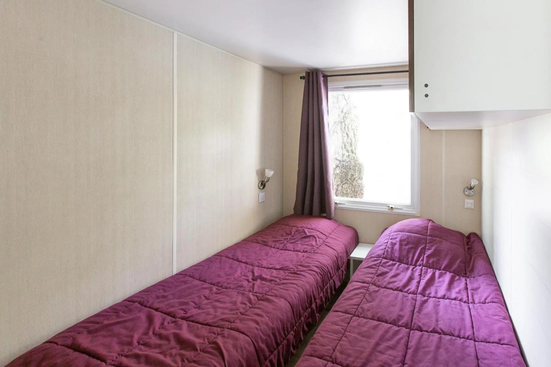 Chambre disponible pour un séminaire d'entreprise à Camping 3* Les Templiers - Roquebillière