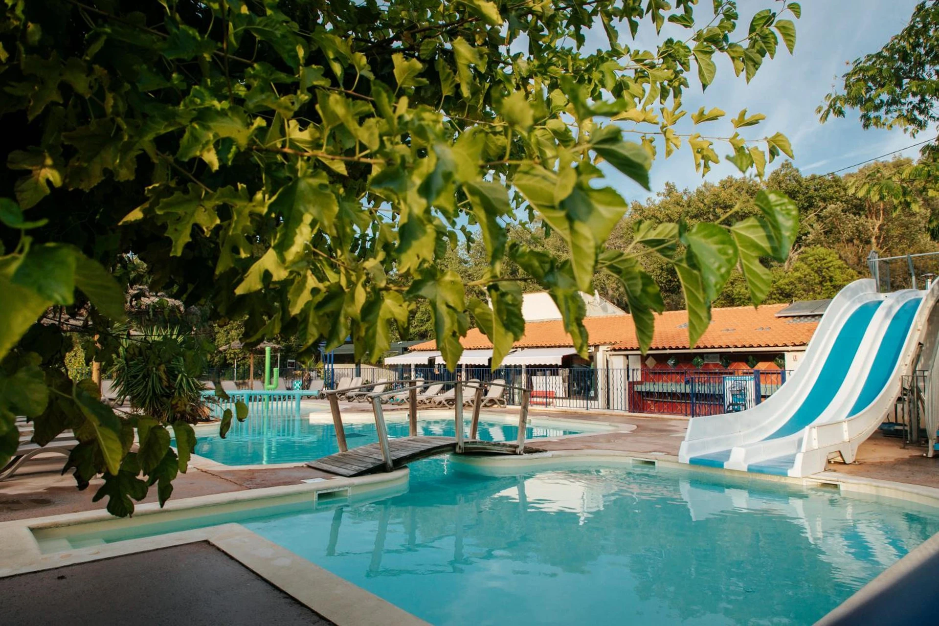 Chambre à Camping Lou Cabasson - Organiser un séminaire d'entreprise à Bormes-les-Mimosas