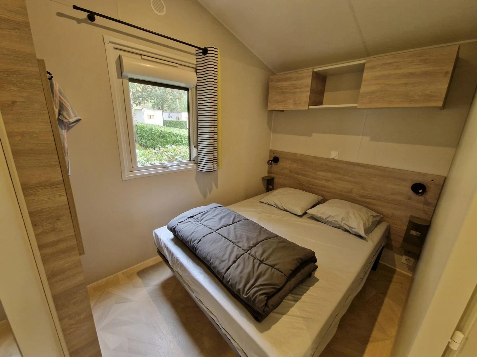 Chambre disponible pour un séminaire d'entreprise à Camping Paradis Marmotel - Saint-Geniez-dʼOlt