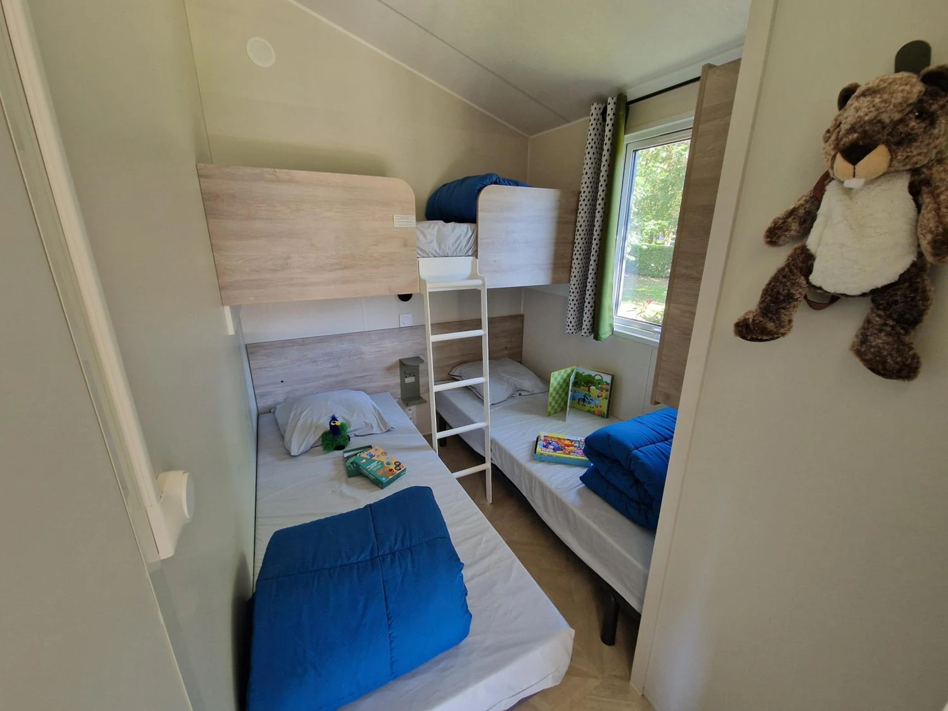 Chambre disponible pour un séminaire d'entreprise à Camping Paradis Marmotel - Saint-Geniez-dʼOlt