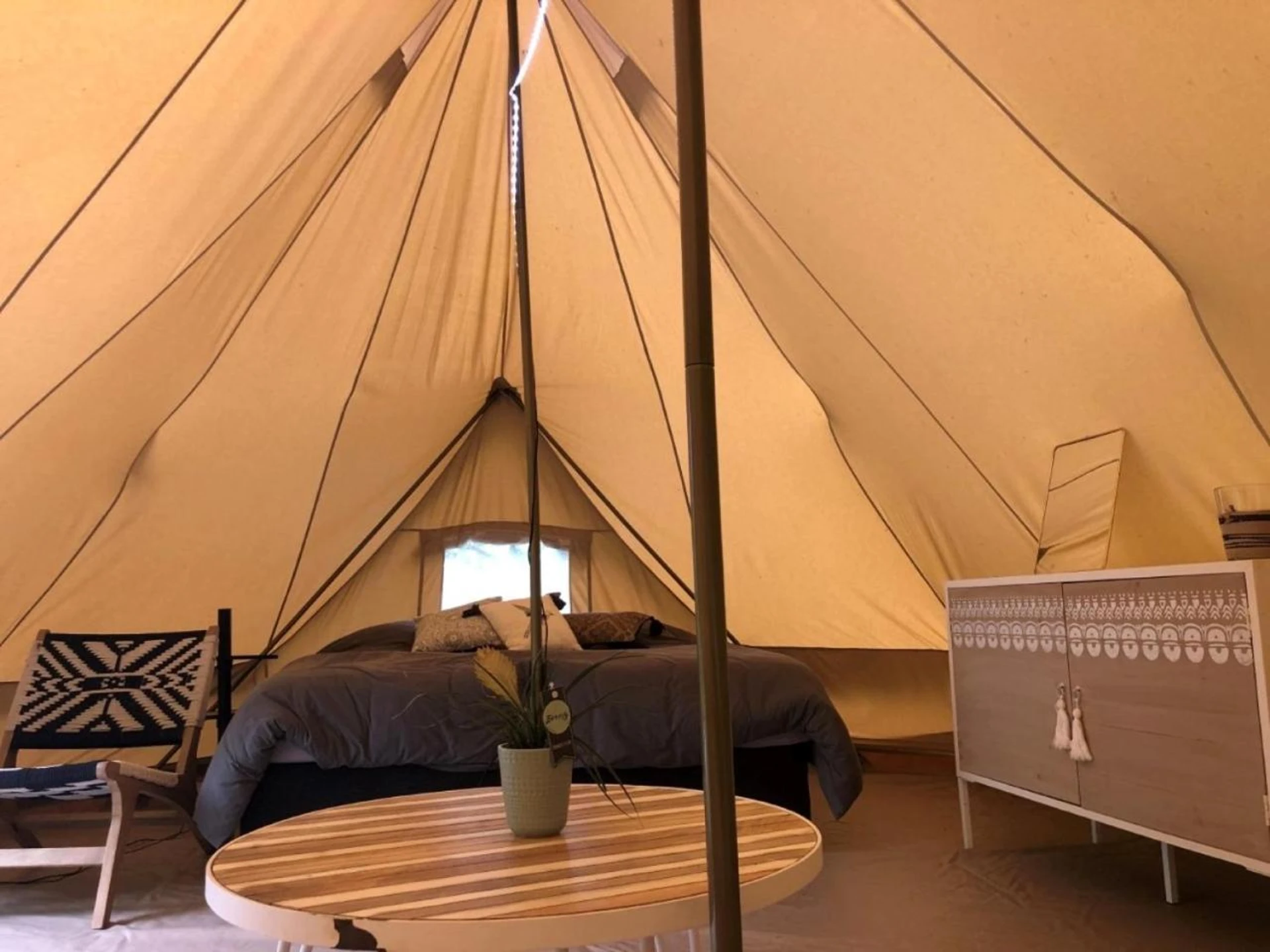 Chambre disponible pour un séminaire d'entreprise à Camping Moulin De Chaules - Saint-Constant
