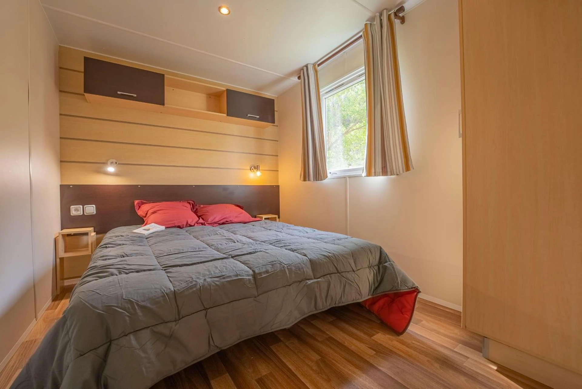 Chambre disponible pour un séminaire d'entreprise à Camping New Rabioux - Châteauroux-les-Alpes