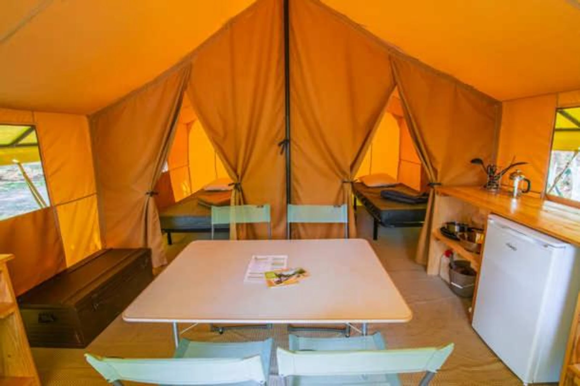 Chambre disponible pour un séminaire d'entreprise à Camping Onlycamp Les Tuillères - Vercheny