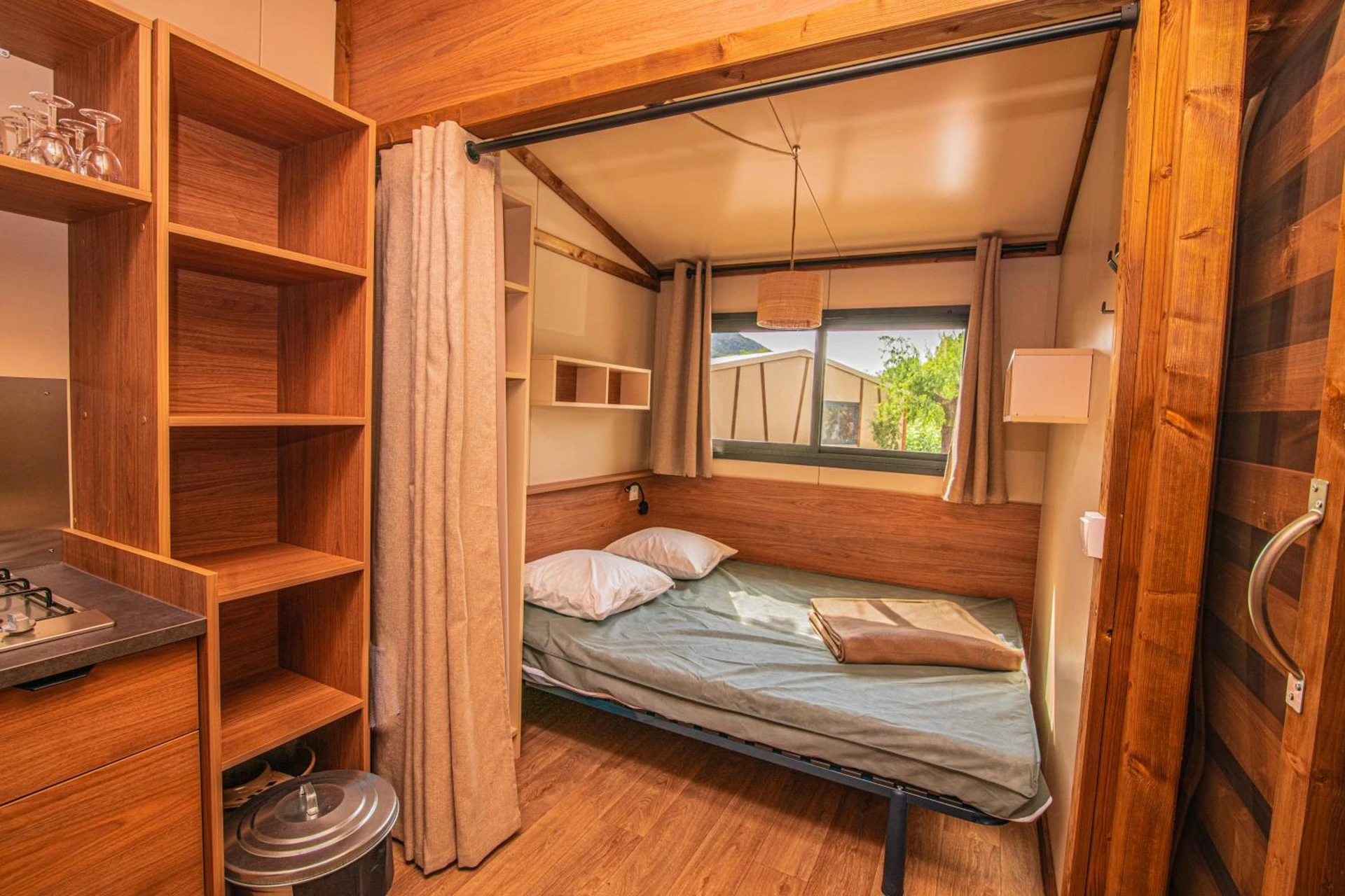 Chambre disponible pour un séminaire d'entreprise à Camping Onlycamp Les Tuillères - Vercheny